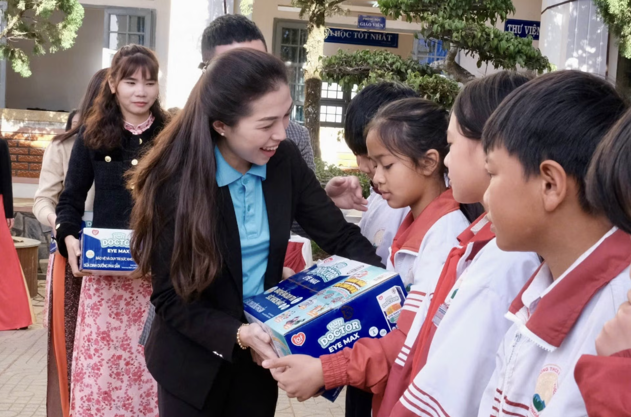 11 đội hình Mùa hè xanh về vùng sâu, vùng khó