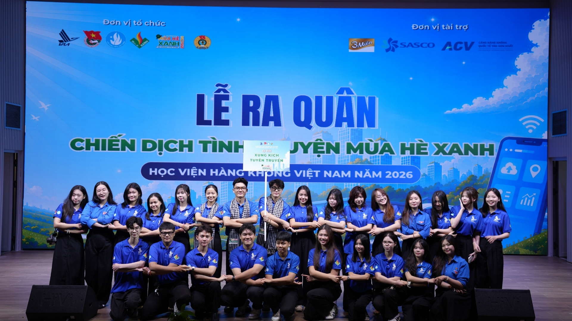 Đội hình Xung kích tuyên truyền_Học viện Hàng không Việt Nam