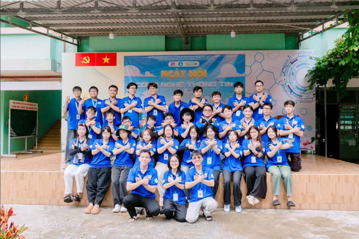 Chuyến xe Công nghệ - UIT