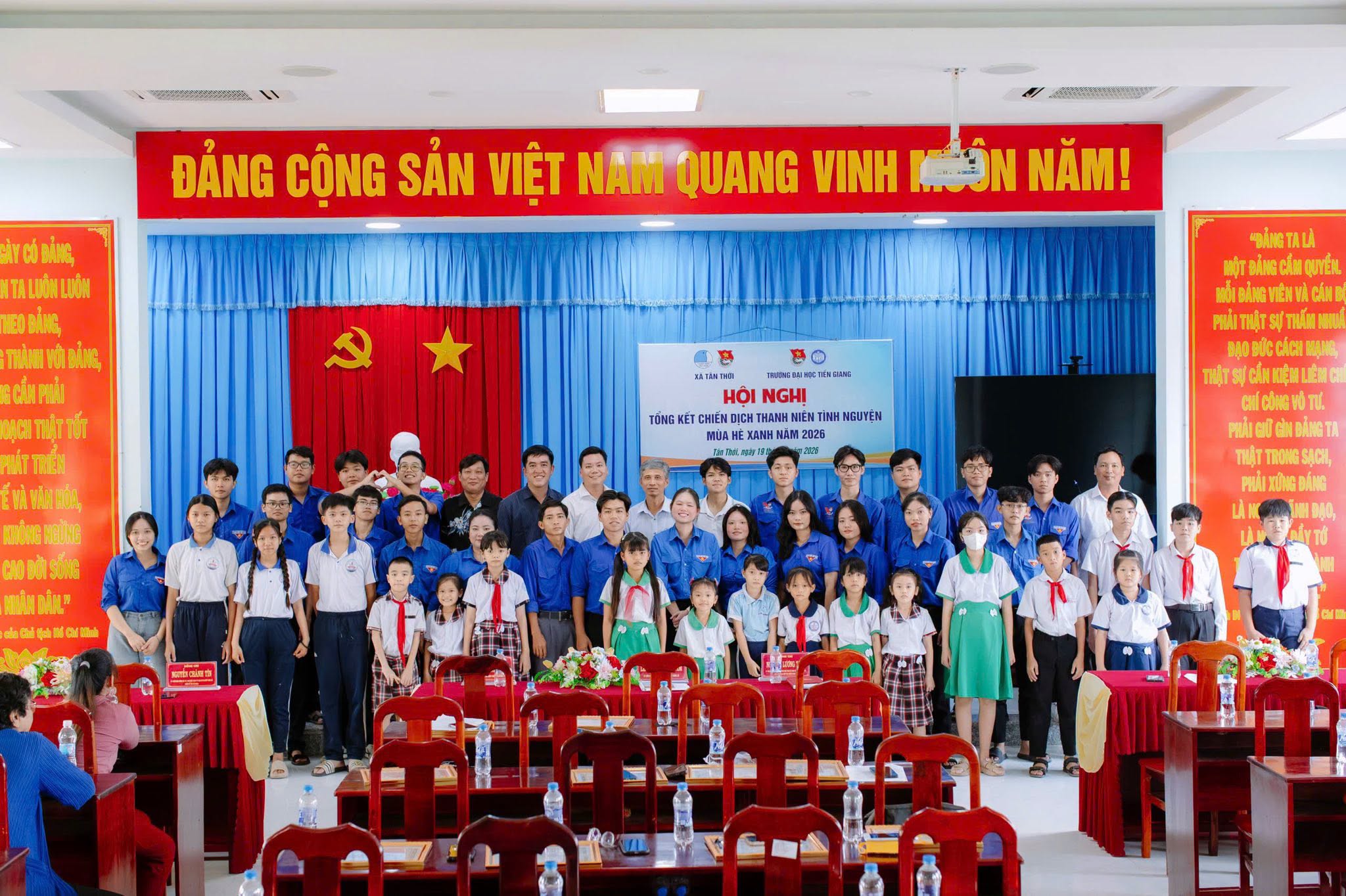 ĐỘI HÌNH MÙA HÈ XANH TRƯỜNG ĐẠI HỌC TIỀN GIANG
