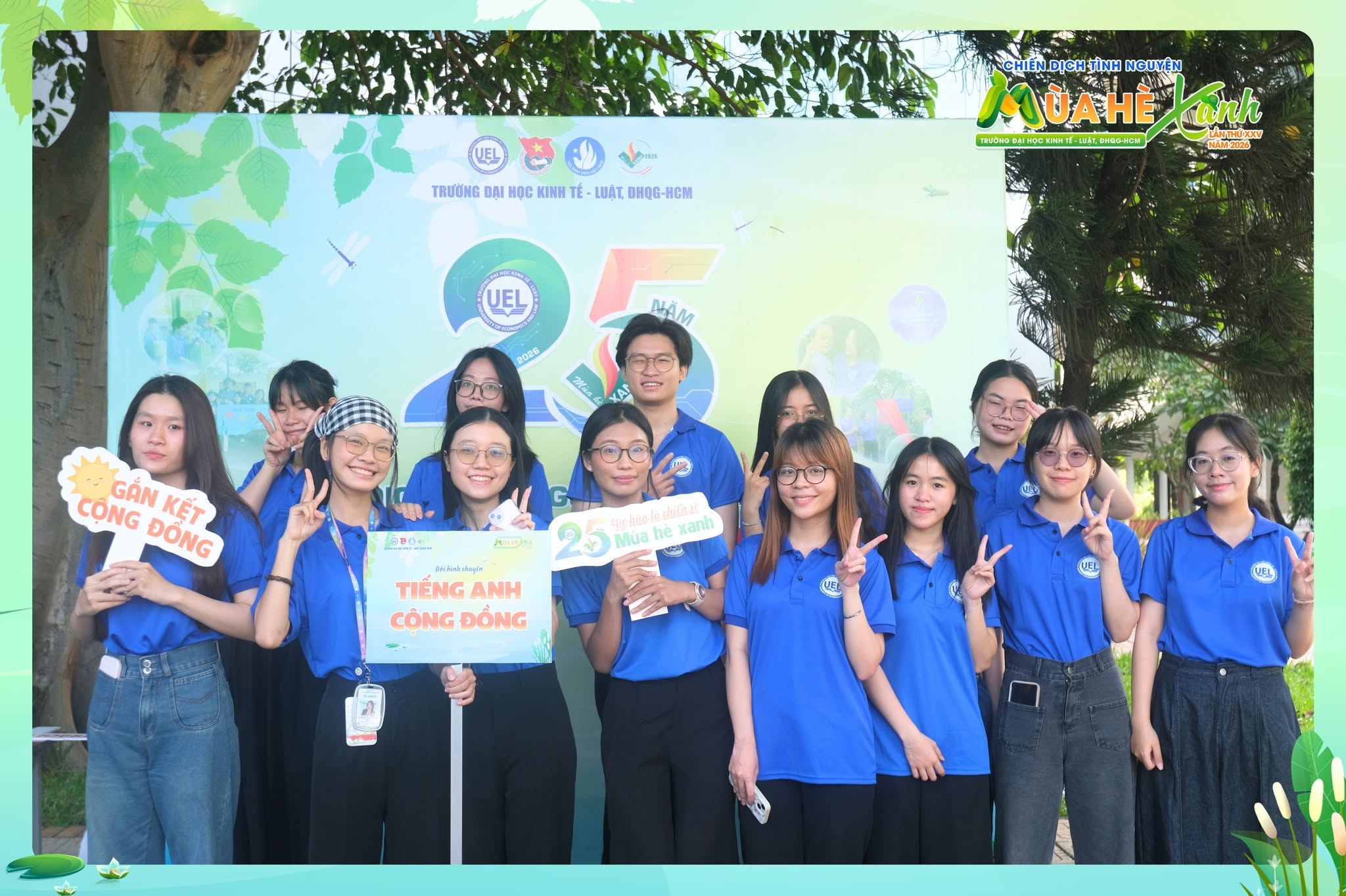 Đội hình Chuyên Tiếng Anh cộng đồng