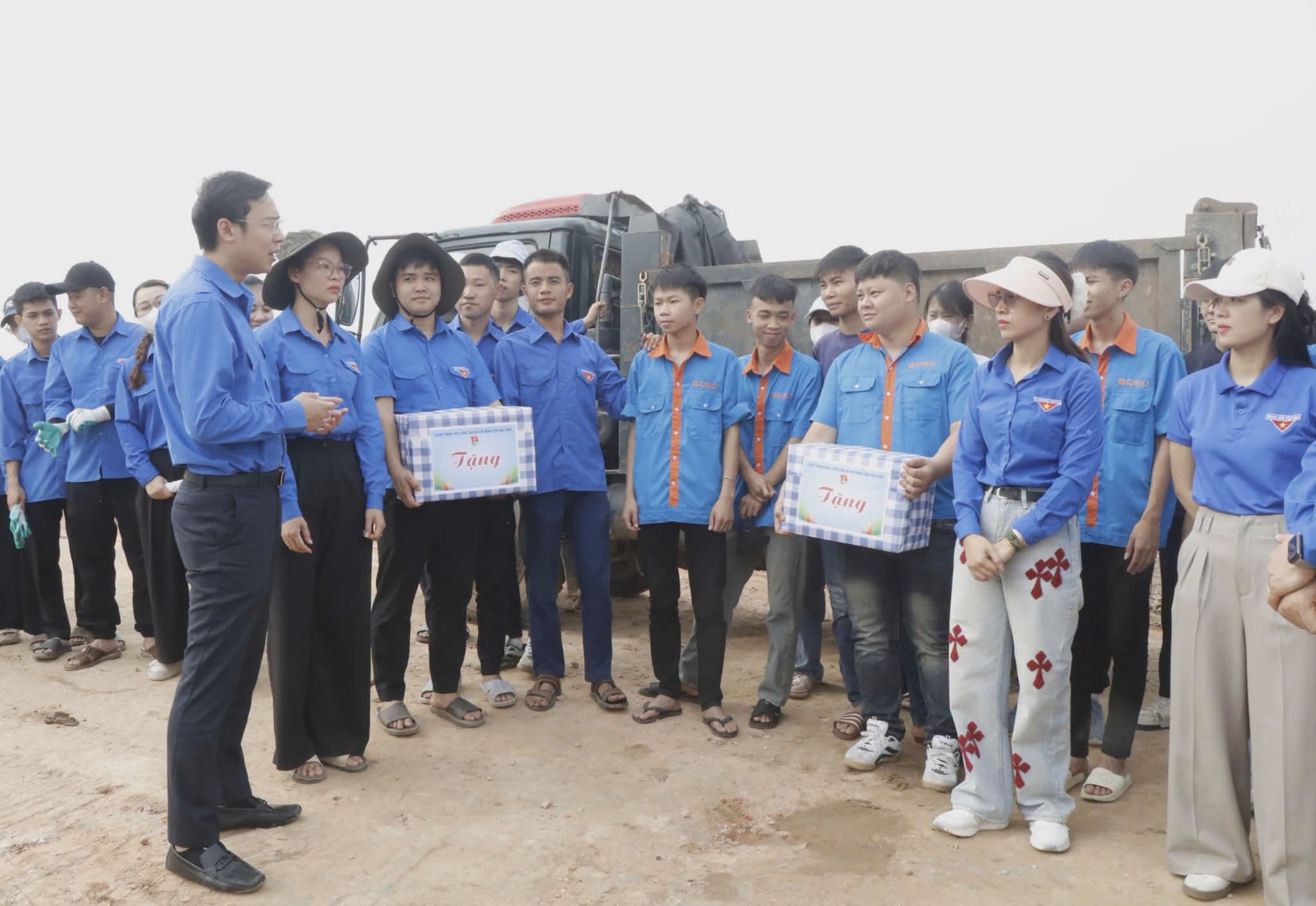 Đội hình mùa hè xanh trường Cao đẳng Cơ điện và Xây dựng Bắc Ninh