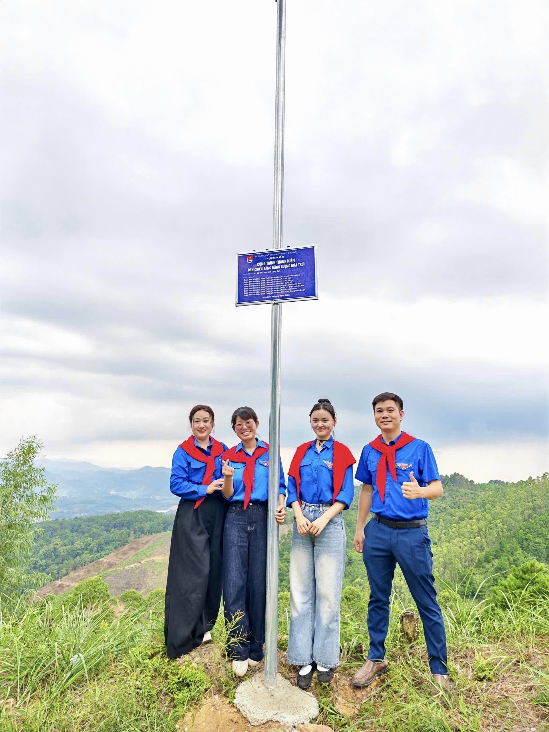 CAO ĐẲNG Y TẾ HÀ ĐÔNG THẮP SÁNG ĐƯỜNG QUÊ MẪU SƠN LẠNG SƠN - CỤM ĐOÀN SỐ 10 THÀNH ĐOÀN HÀ NỘI
