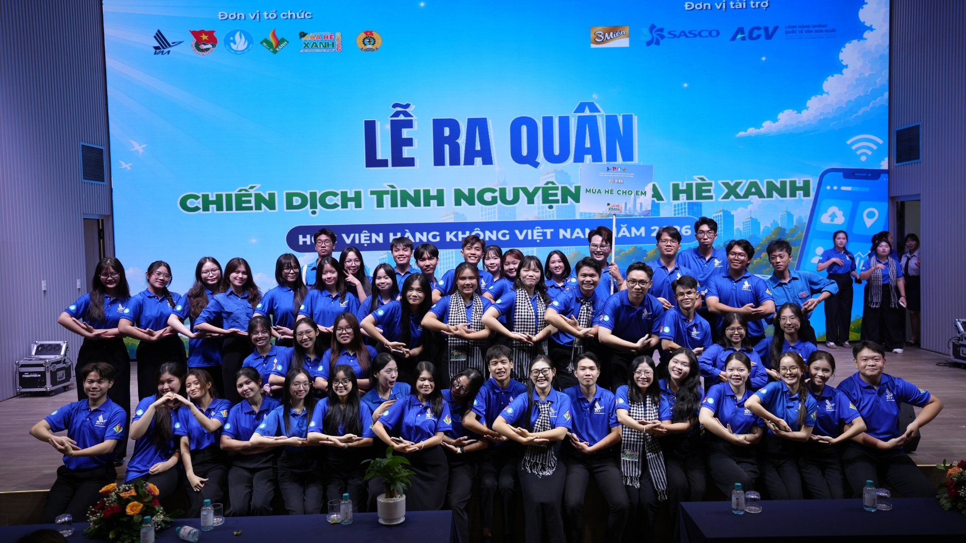 Đội hình Mùa hè cho em_Học viện Hàng không Việt Nam