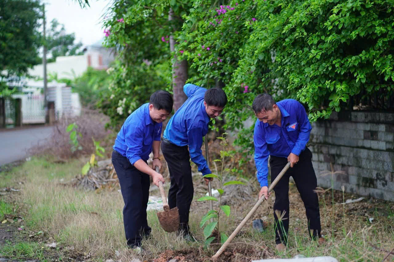 Đội hình Mùa Hè Xanh Trường đại học Lâm Nghiệp phân hiệu tại Thành phố Đồng Nai