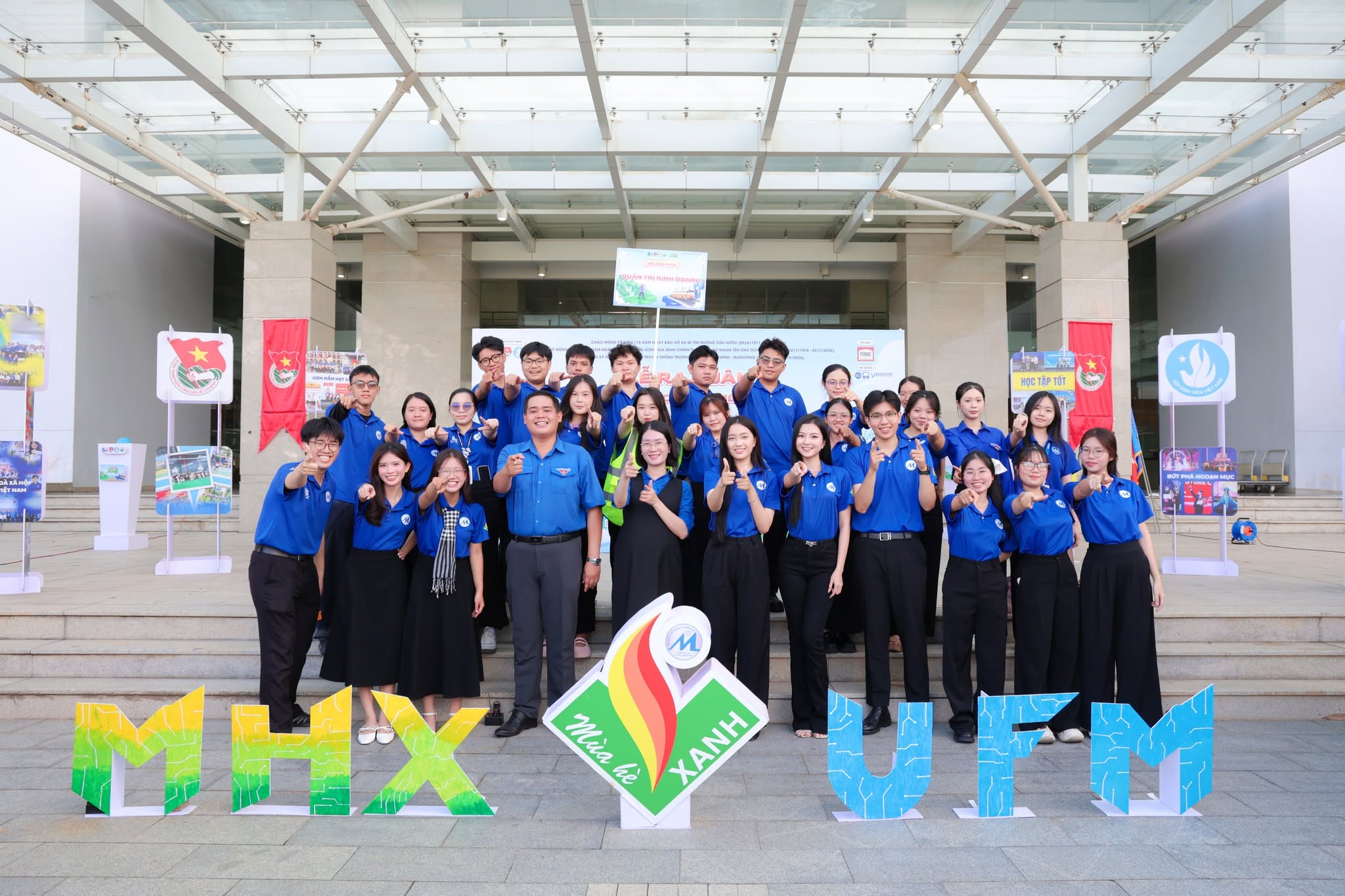 UFM - Đội hình Khoa Quản trị Kinh doanh