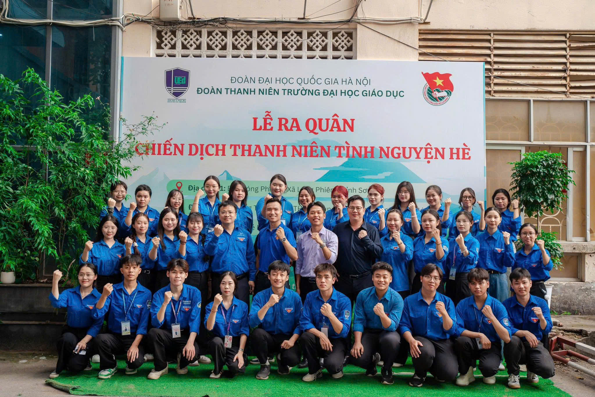 Đội hình Tình nguyện Mùa hè xanh Trường Đại học Giáo dục