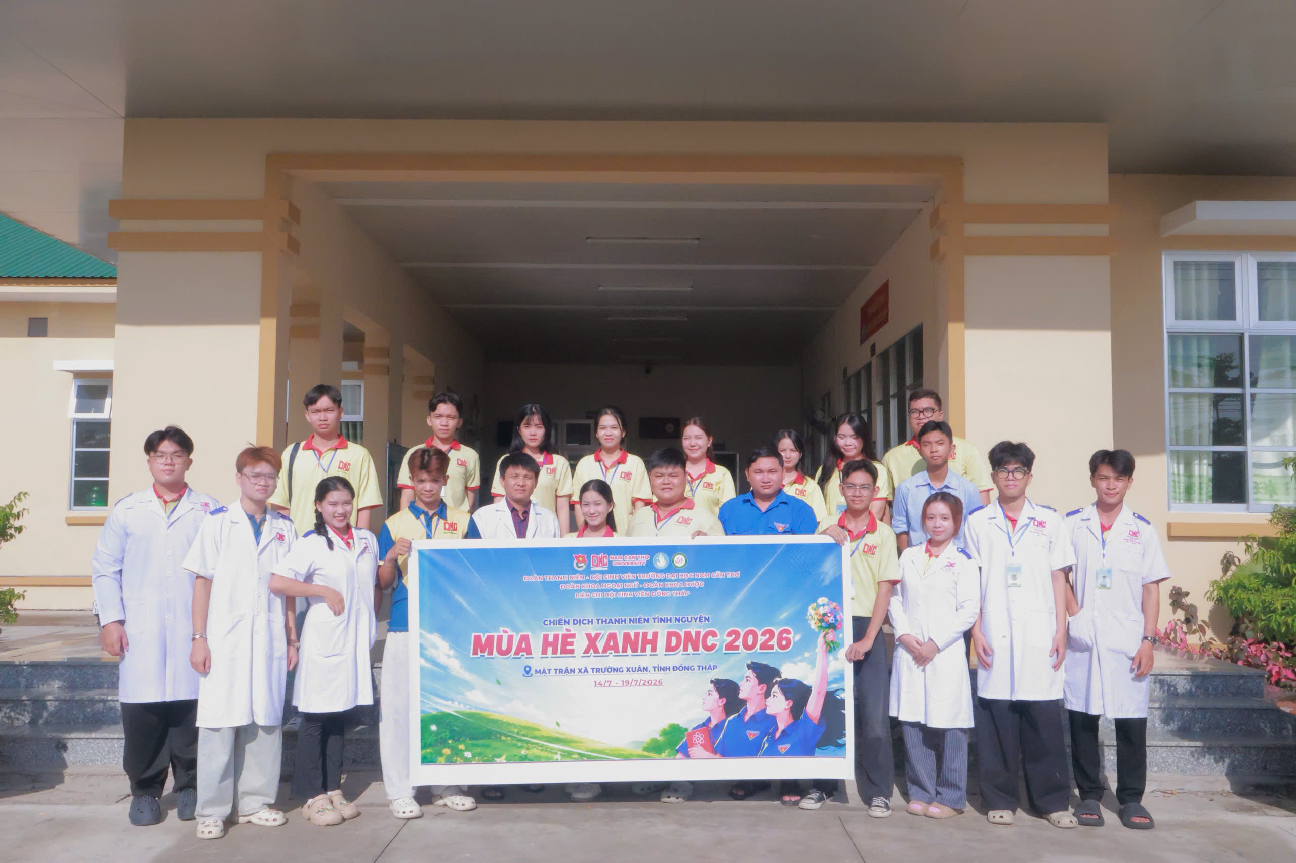 Đội tình nguyện Liên chi Hội Sinh viên Đồng Tháp