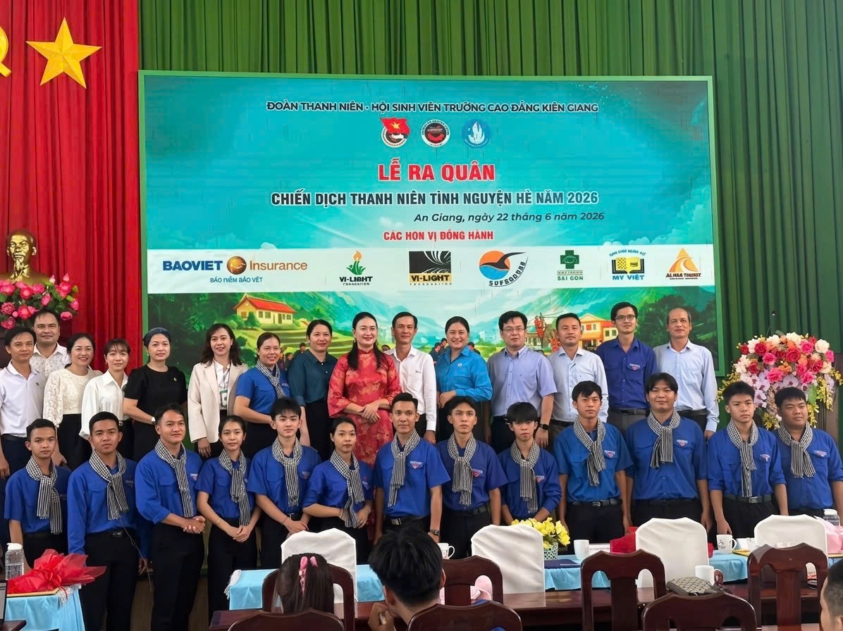 Đội Chiến sĩ hè tình nguyện Trường Cao đẳng Kiên Giang