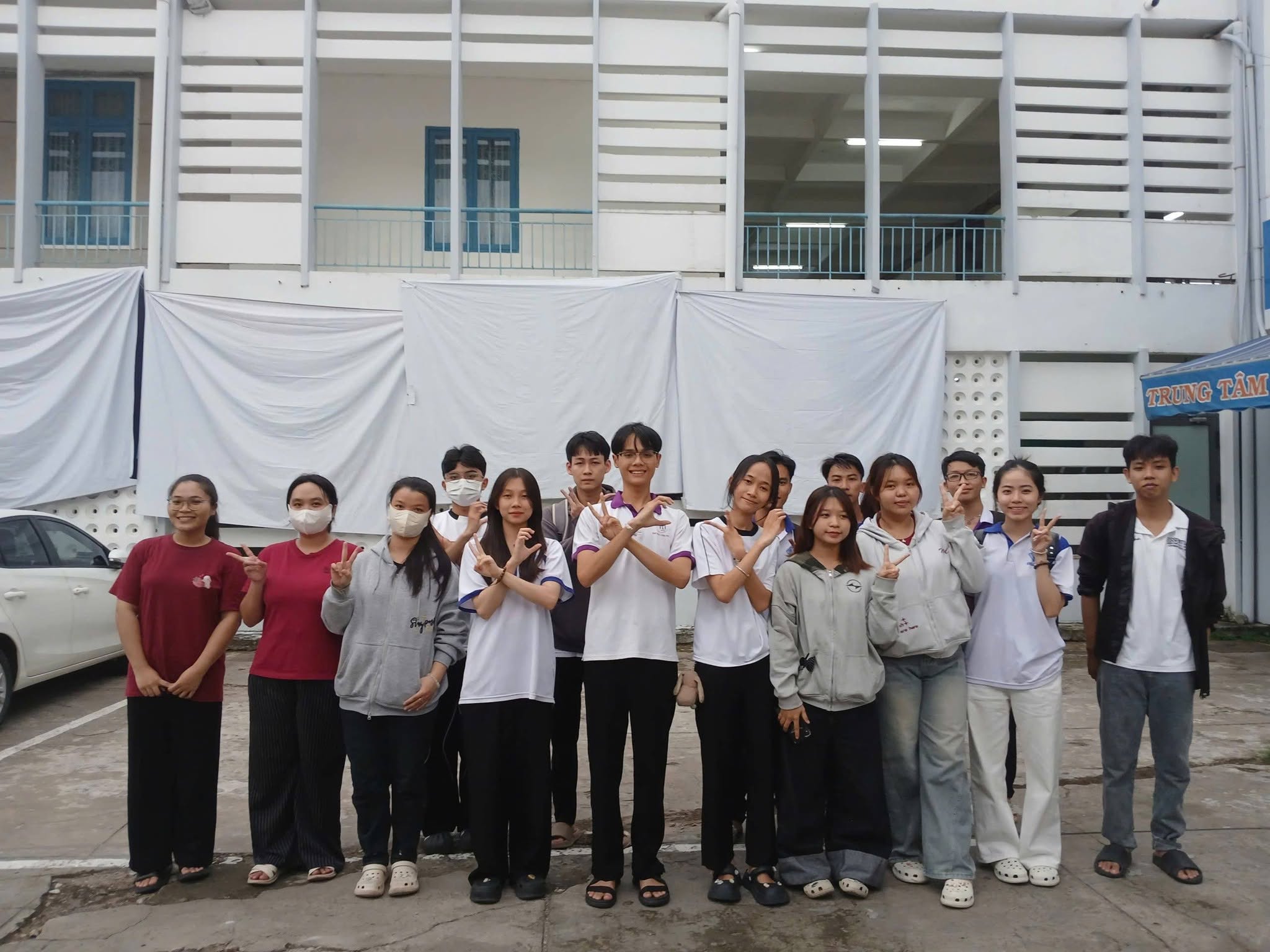 Đội hình Mùa hè xanh Chi hội sinh viên Vĩnh Châu
