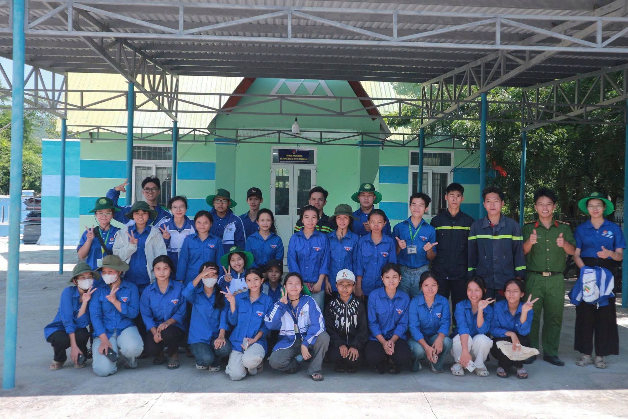 ĐỘI HÌNH THƯỜNG TRỰC TỈNH KHÁNH HÒA THỰC HIỆN CHƯƠNG TRÌNH TẬP HUẤN PHÒNG CHỐNG ĐUỐI NƯỚC, CỨU NẠN CỨU HỘ KHI GẶP ĐUỐI NUỐI VÀ PHÒNG CHÁY CHỮA CHÁY CHO THIẾU NHI TẠI XÃ CÔNG HẢI, TỈNH KHÁNH HÒA