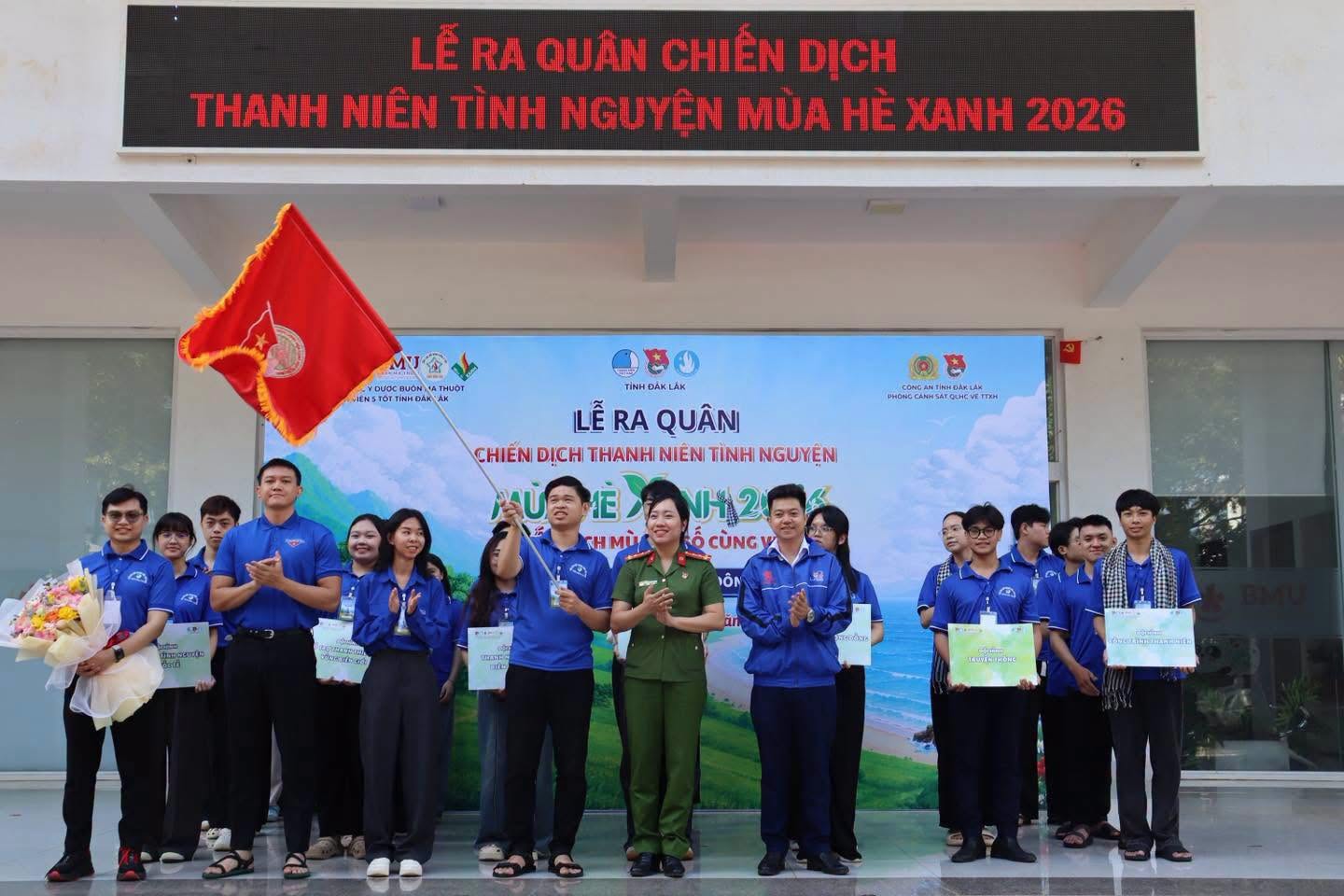 LỄ RA QUÂN CHIẾN DỊCH THANH NIÊN TÌNH NGUYỆN “MÙA HÈ XANH” NĂM 2026