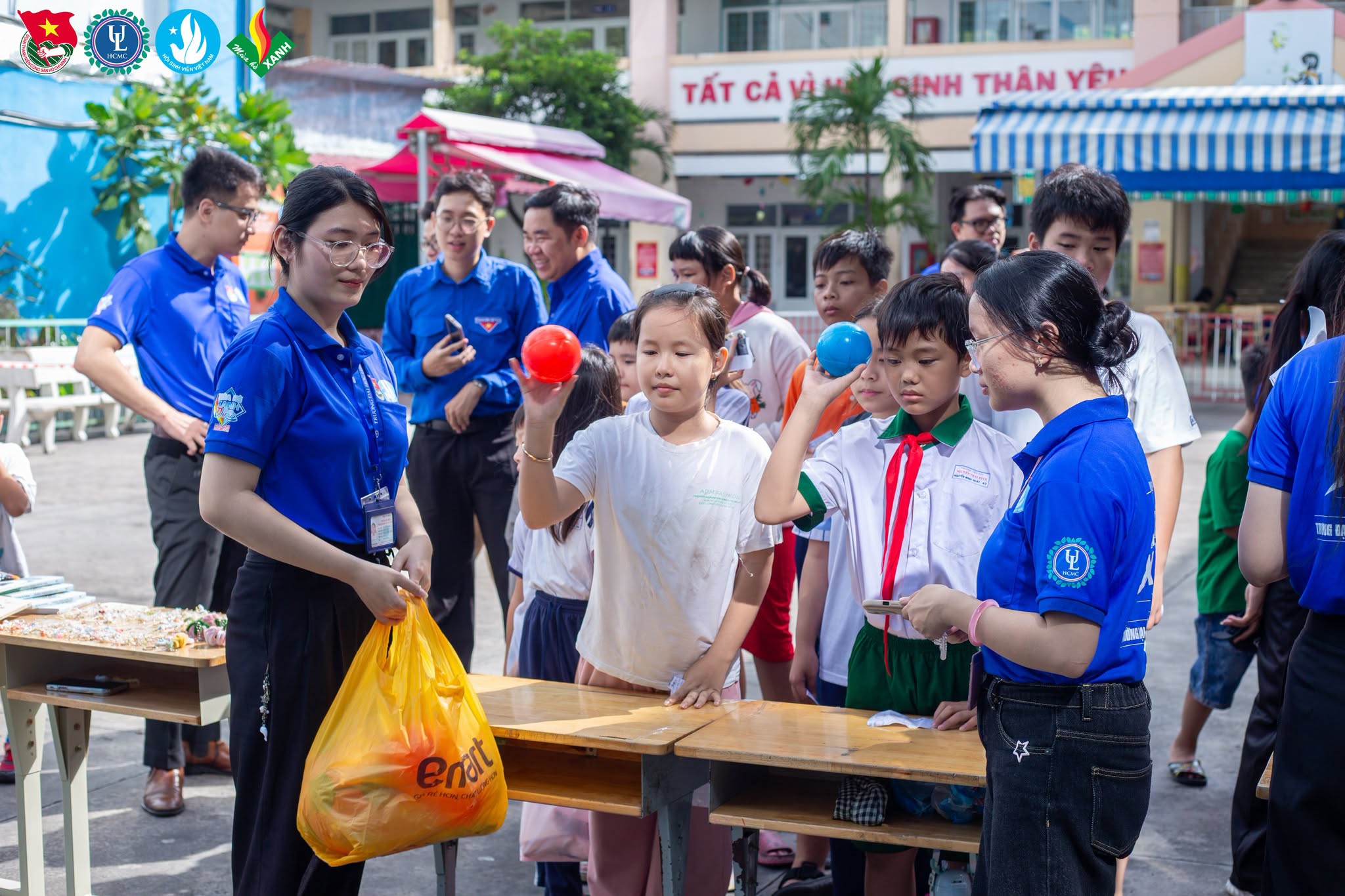 Lễ hội thiếu nhi “Ngày hội thiếu nhi Phường Xóm Chiếu với Môi Trường Xanh”