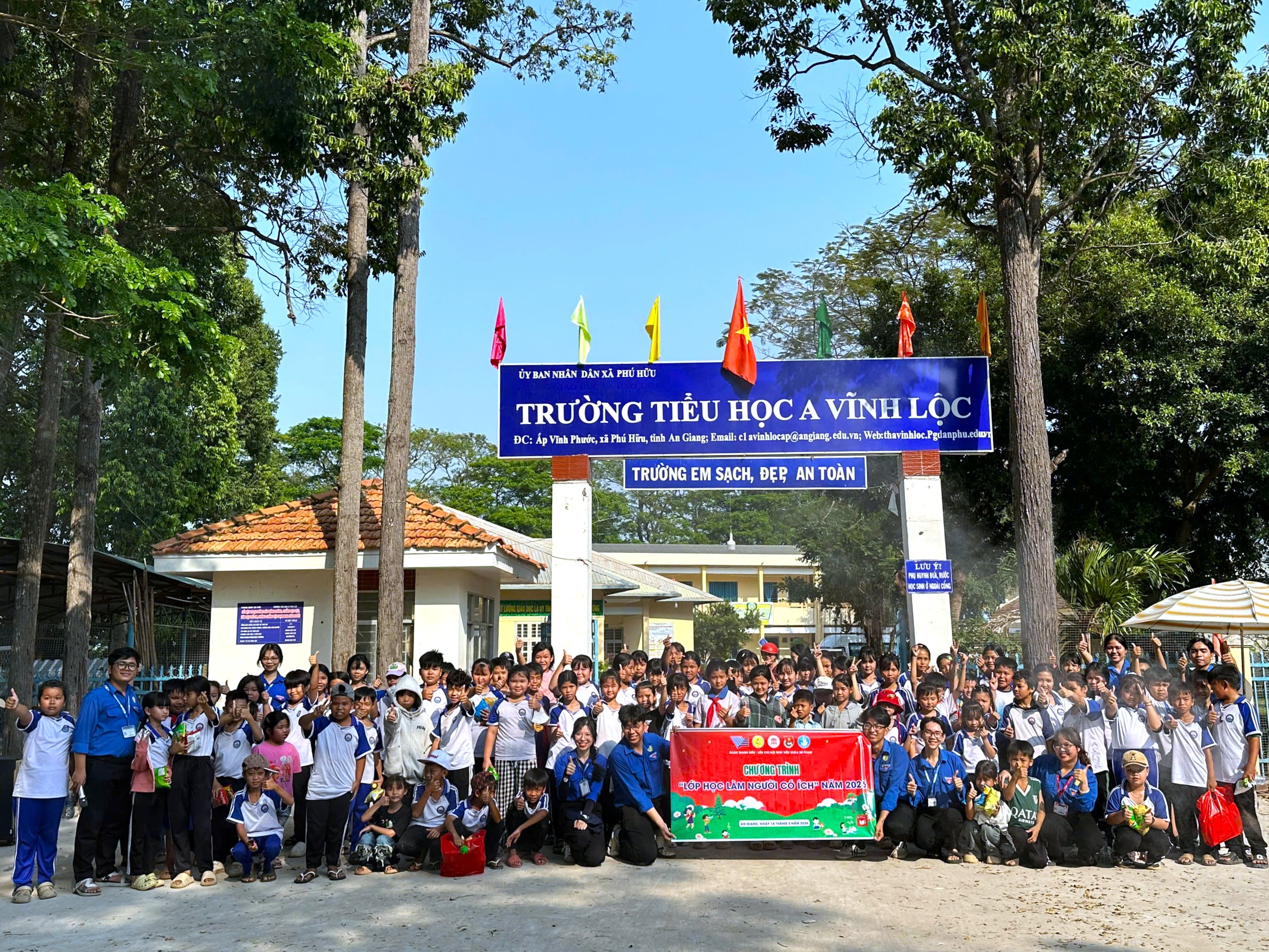 Mô hình "Lớp học làm người có ích”