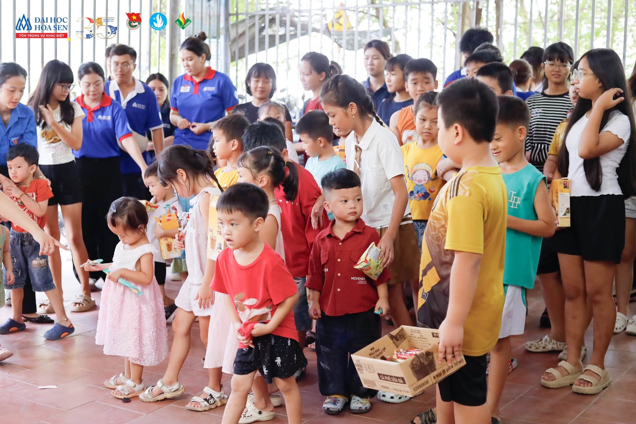 SÂN CHƠI CHO CON EM CÔNG NHÂN XÓM NHÀ TRỌ