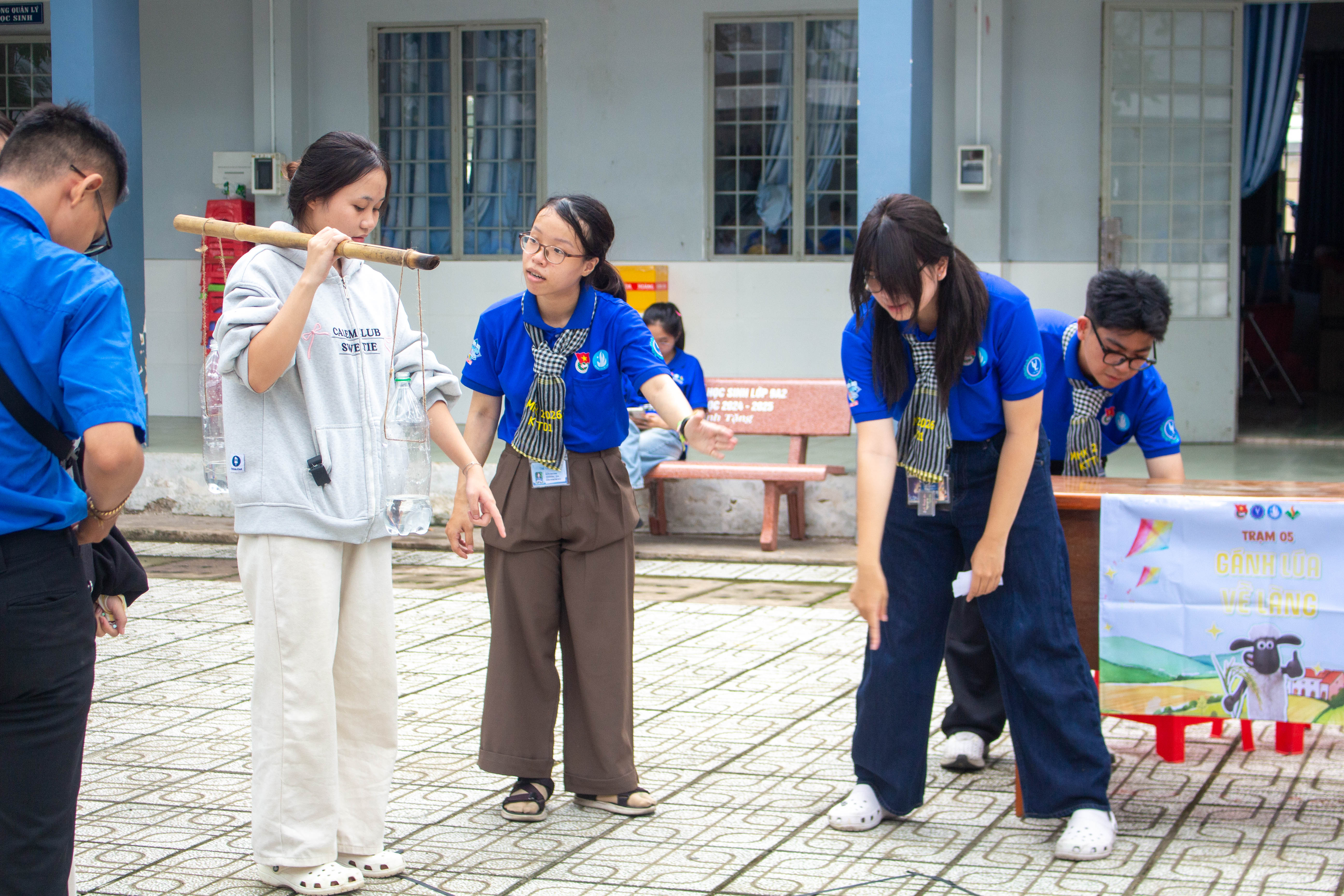 Kịch tuyên truyền An toàn giao thông kết hợp sân chơi thiếu nhi tại phường Long Phước, TP. HCM