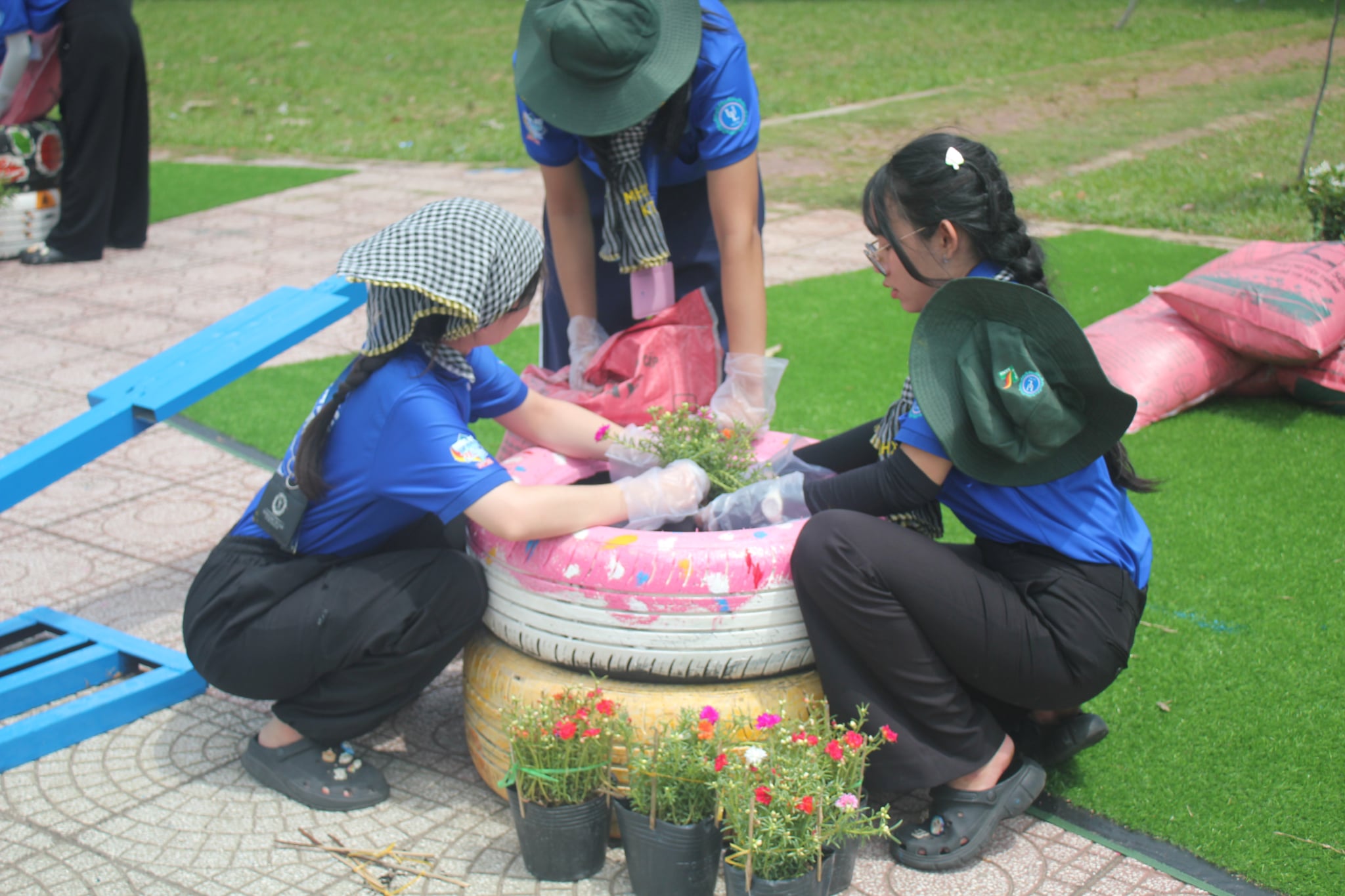 Cải tạo sân chơi thiếu nhi tại phường Bình Lợi Trung, TP. HCM