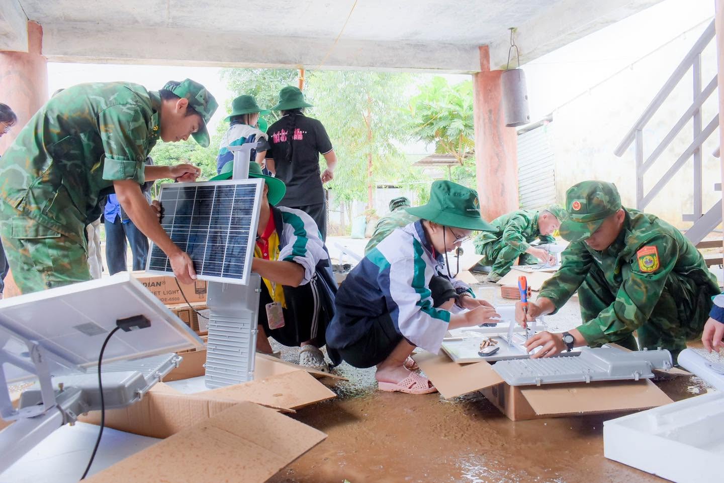 Công trình "Thắp sáng vùng biên"