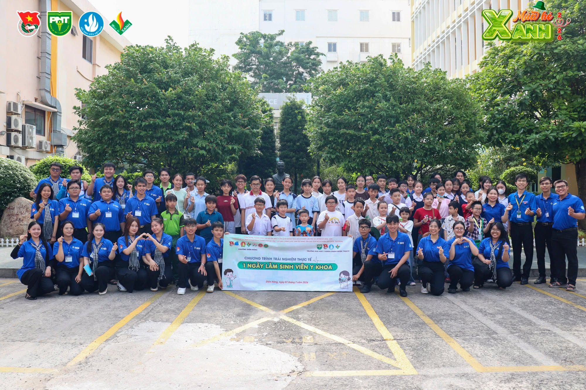 Đội hình Truyền thông giáo dục sức khỏe phối hợp cùng Đoàn phường Diên Hồng tổ chức Chương trình "Trải nghiệm một ngày làm sinh viên Y khoa" cho các bạn nhỏ