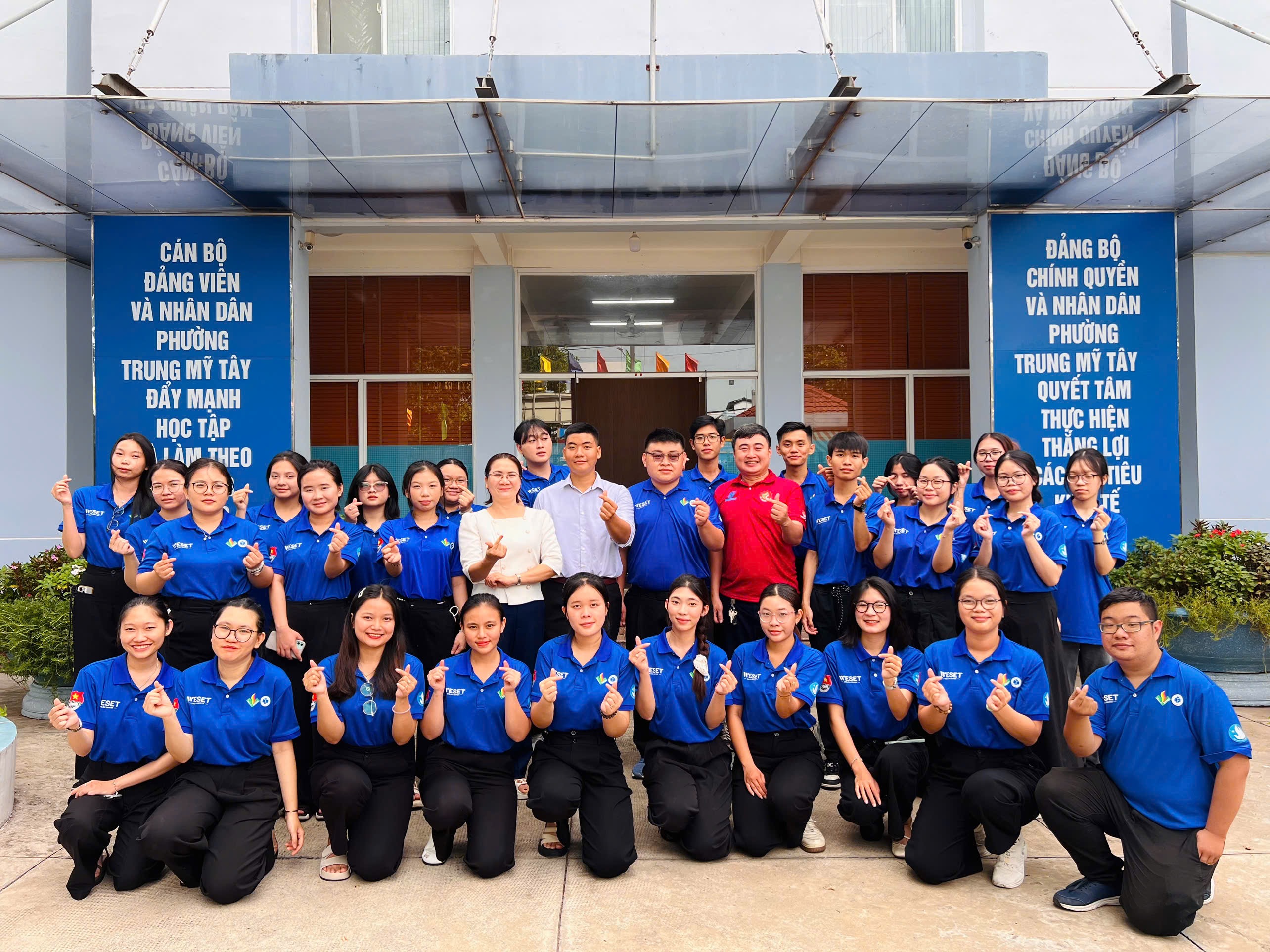 🔥 MÙA HÈ XANH 2026 - TUẦN ĐẦU RA QUÂN ĐẦY NHIỆT HUYẾT CỦA ĐỘI HÌNH KHOA LUẬT HUIT TẠI MẶT TRẬN PHƯỜNG TRUNG MỸ TÂY, TP.HCM 🌱✨