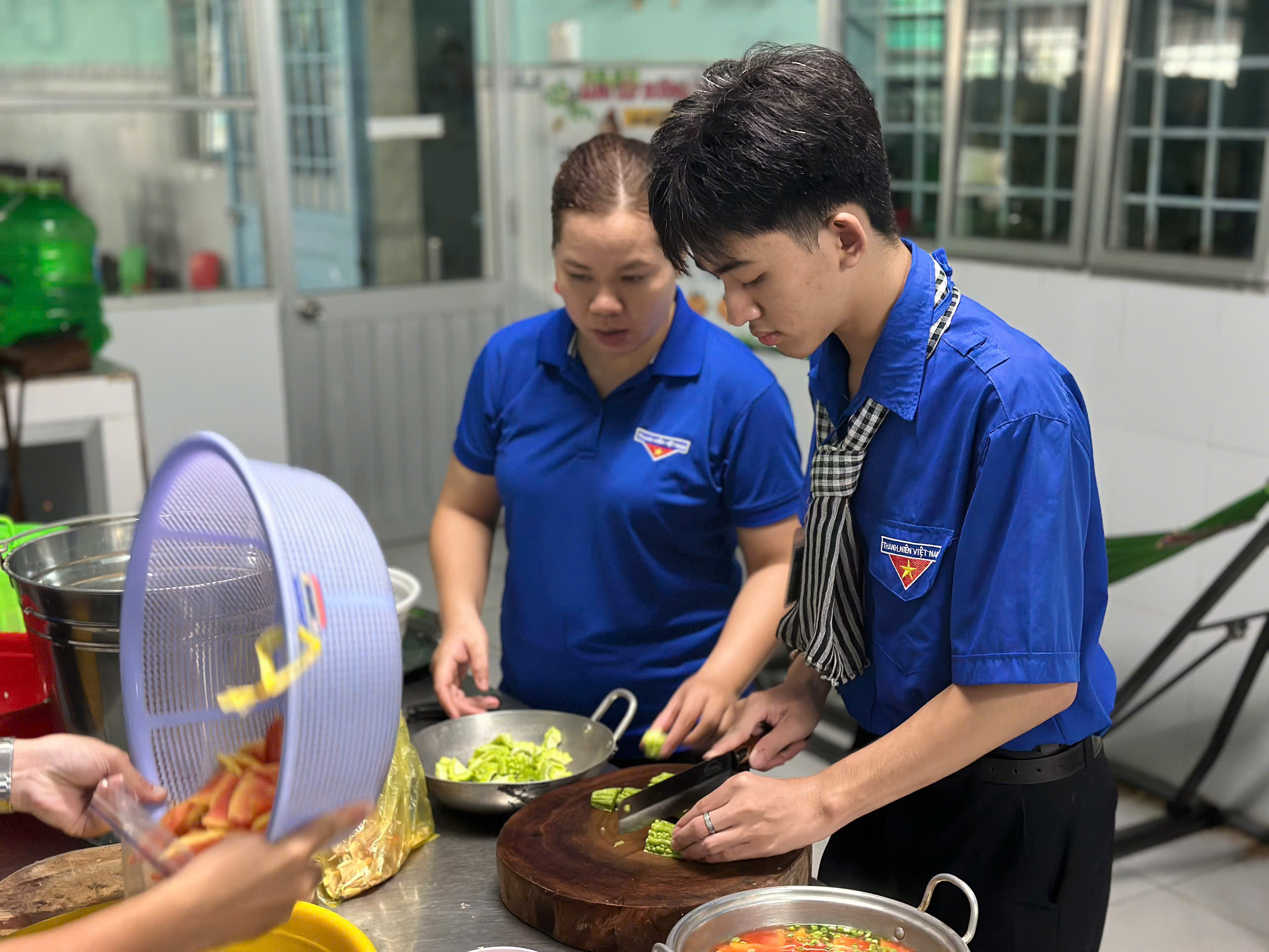 ĐỘI HẬU CẦN - TRUYỀN THÔNG - MẢNH GHÉP KHÔNG THỂ THIẾU