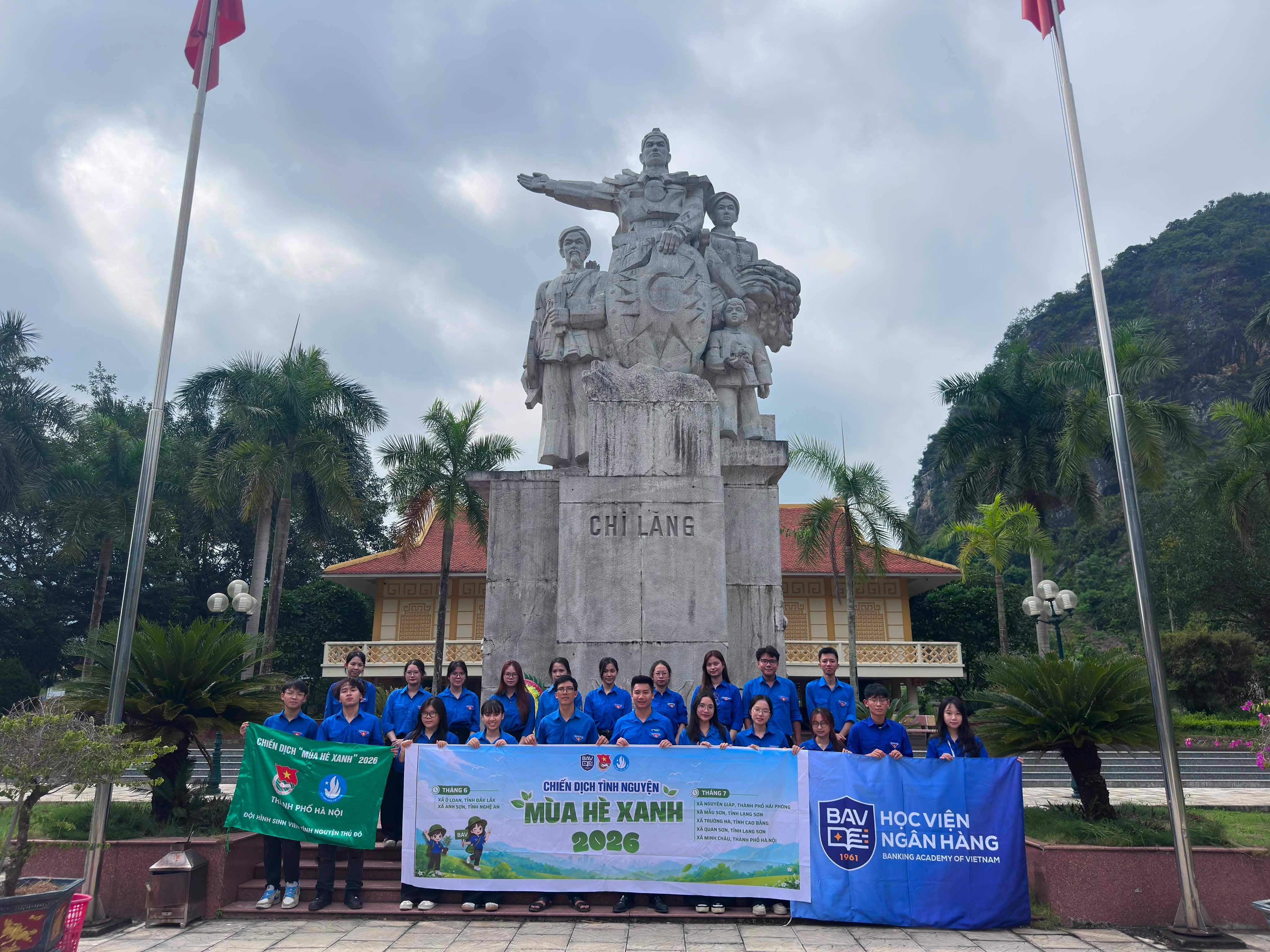 DÂNG HƯƠNG VÀ THAM QUAN BẢO TÀNG CHIẾN THẮNG CHI LĂNG