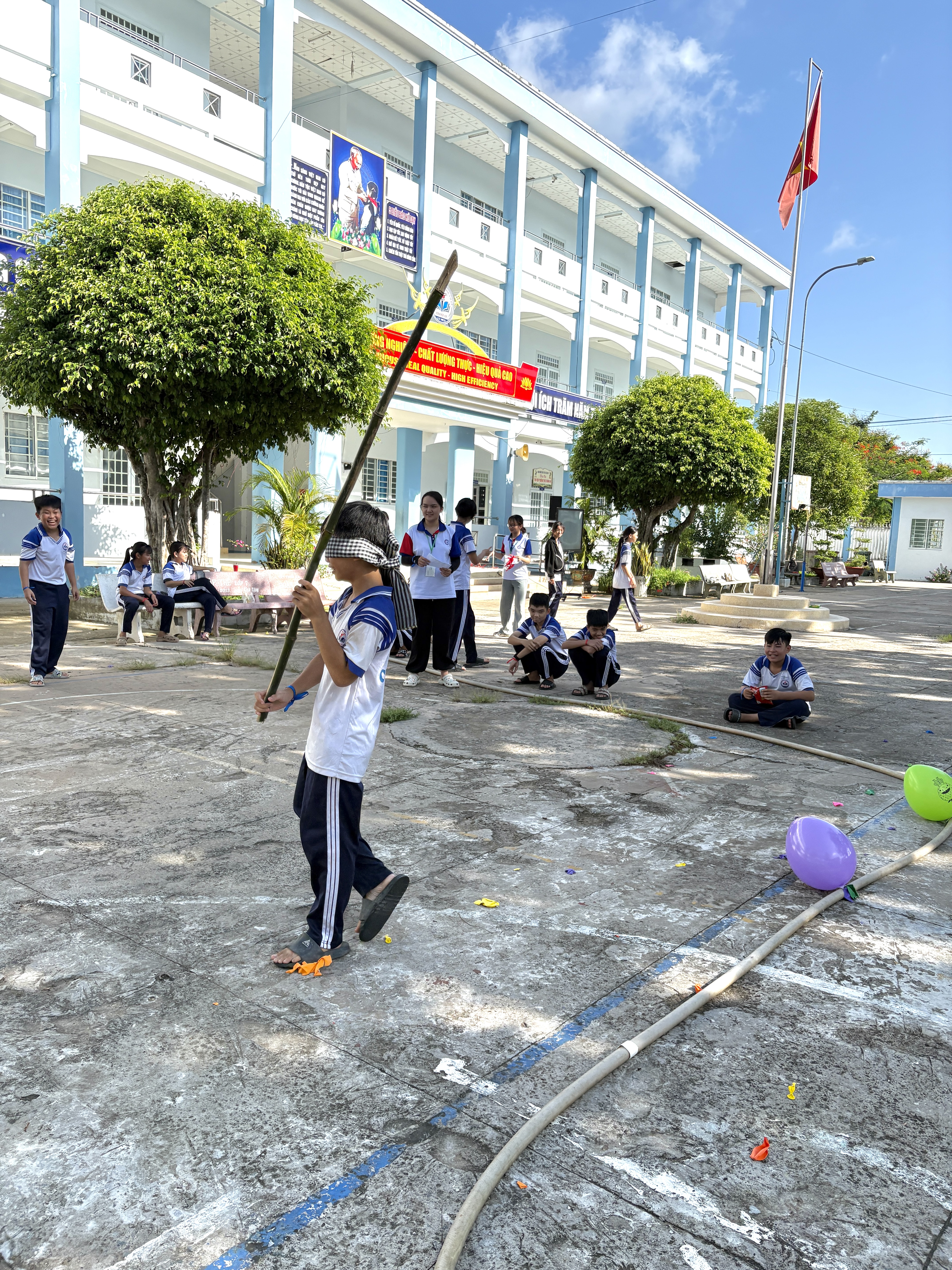 Sinh hoạt hè cho các bé