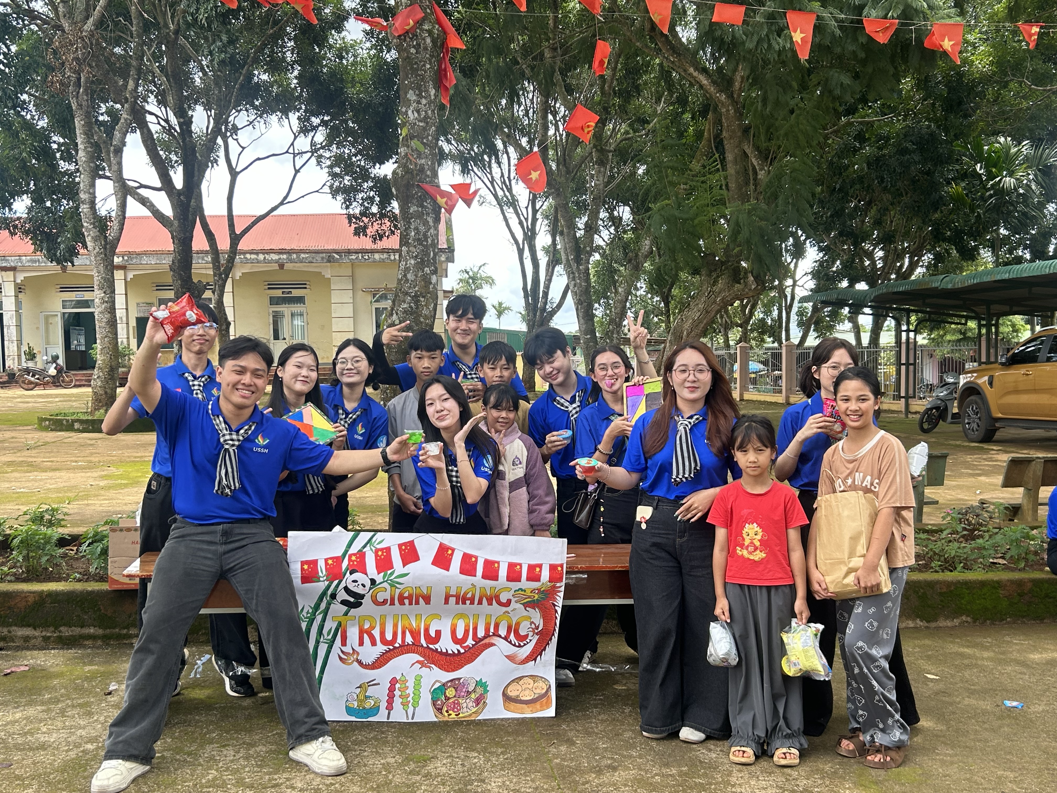 Tổ chức gian hàng đa văn hóa