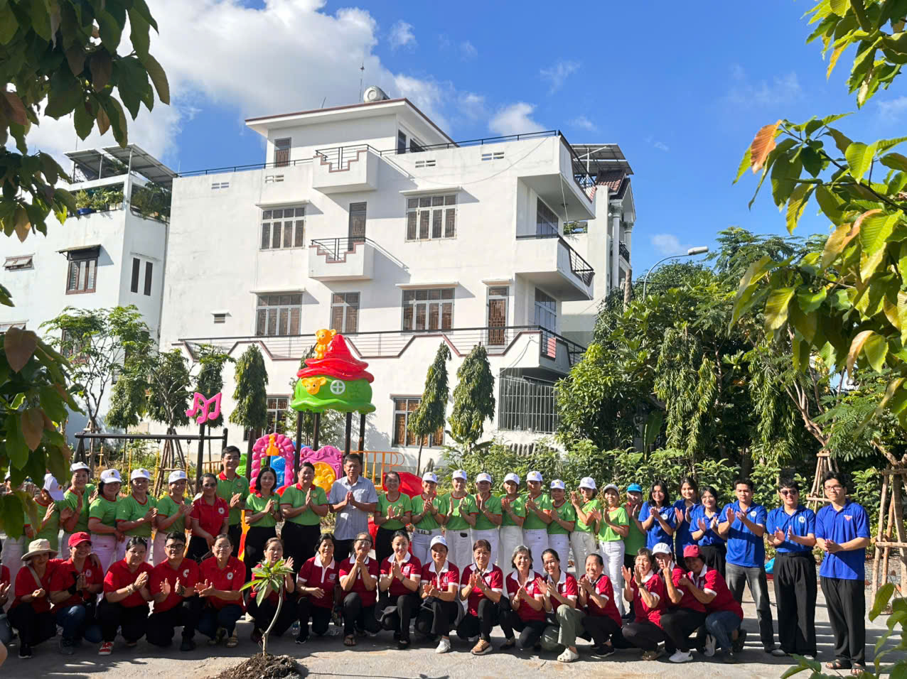 UFM - Tham gia Lễ khánh thành “Vườn cây Đại Đoàn kết”