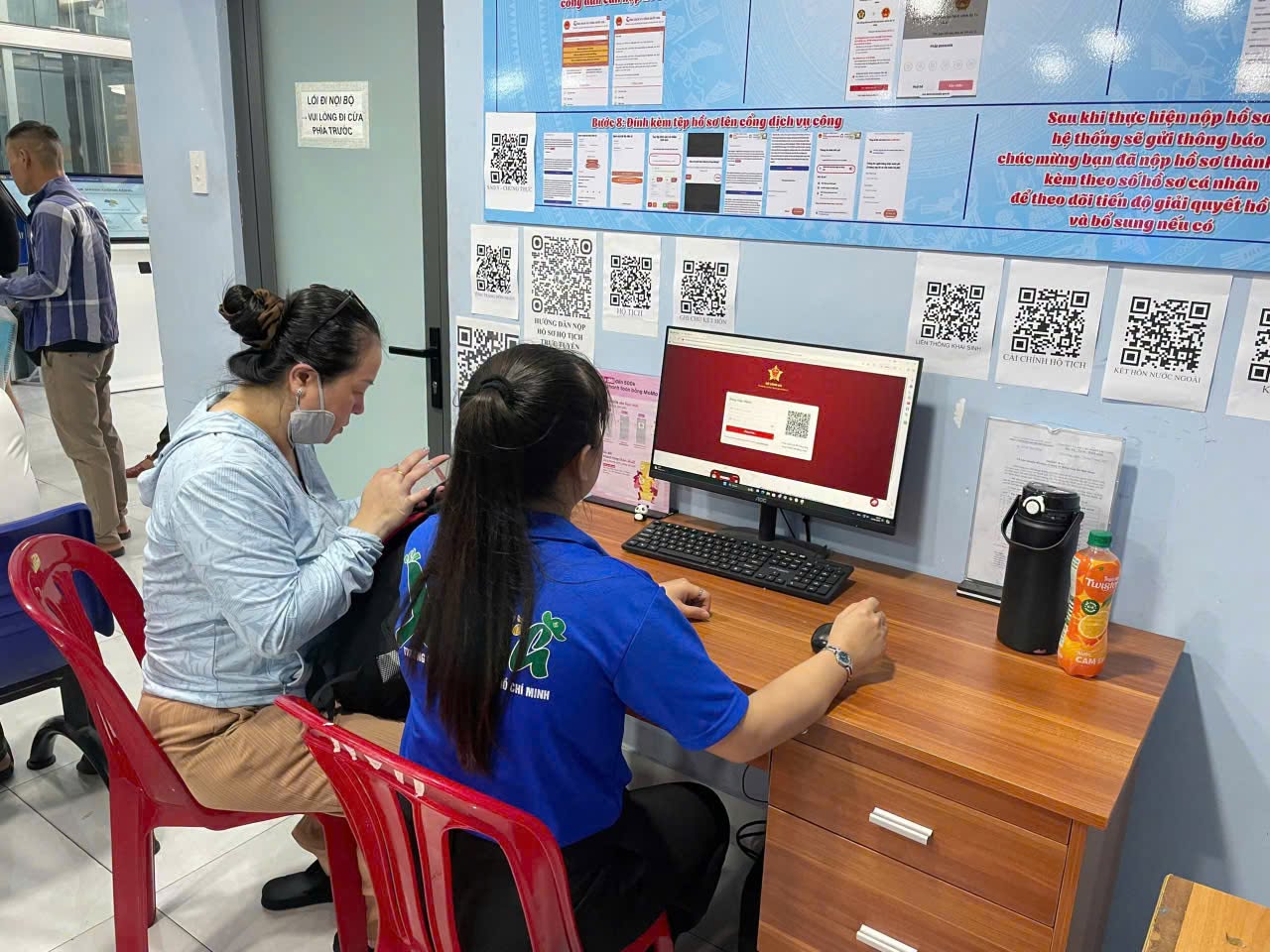 ĐỘI HÌNH MÙA HÈ SỐ ĐỒNG HÀNH CÙNG NGƯỜI DÂN TẠI PHƯỜNG VƯỜN LÀI
