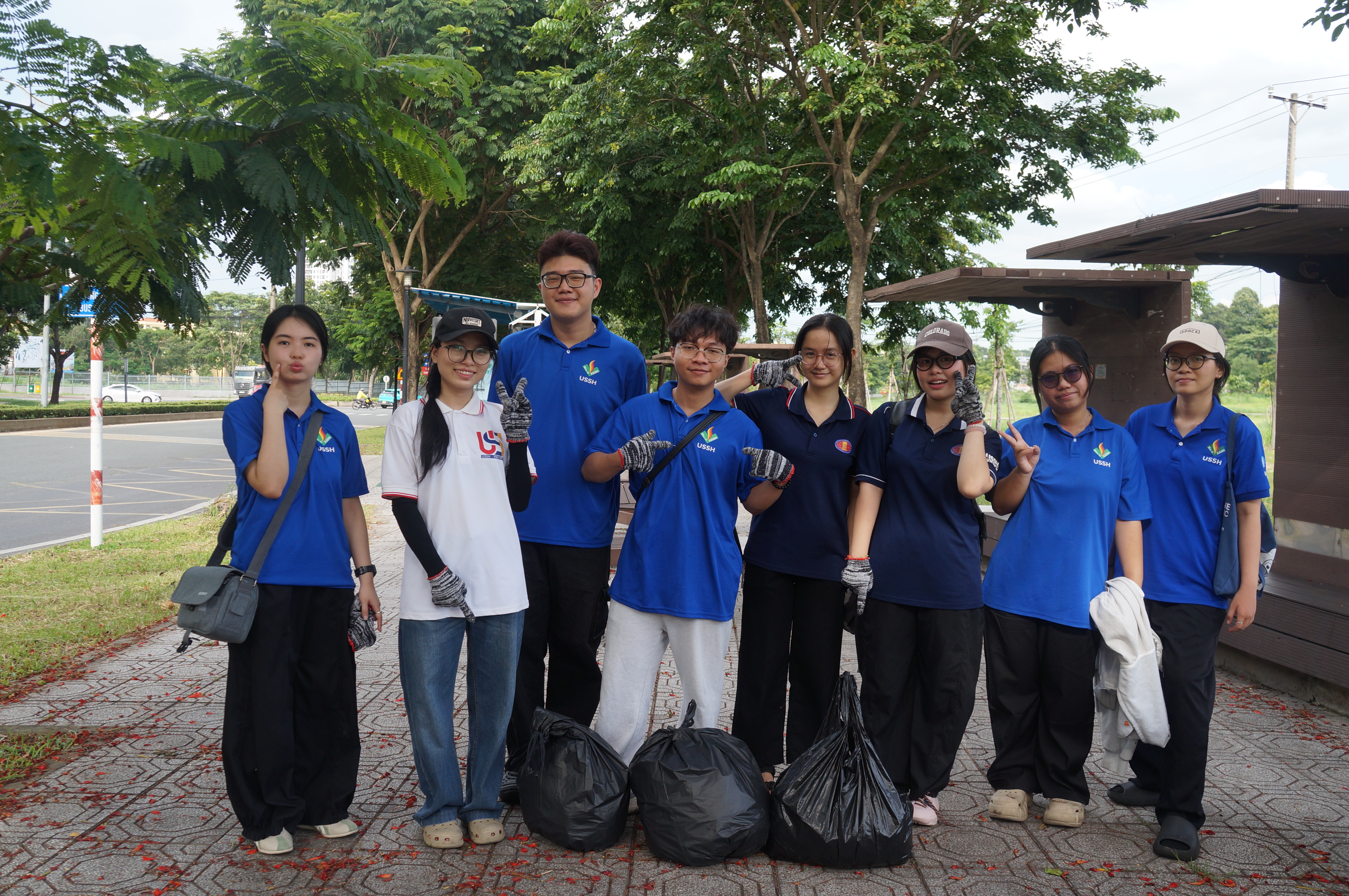 HOẠT ĐỘNG HƯỞNG ỨNG NGÀY CAO ĐIỂM: “THÀNH PHỐ HỒ CHÍ MINH - THÀNH PHỐ TÔI YÊU”: HOẠT ĐỘNG NGÀY CHỦ NHẬT XANH