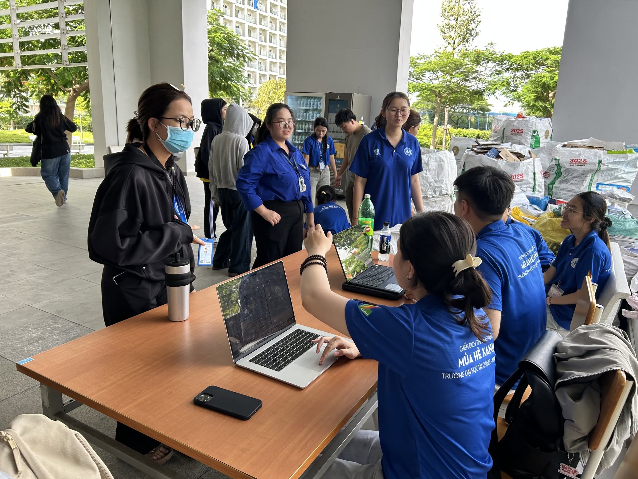 UFM - Gom xanh - Thắp hè