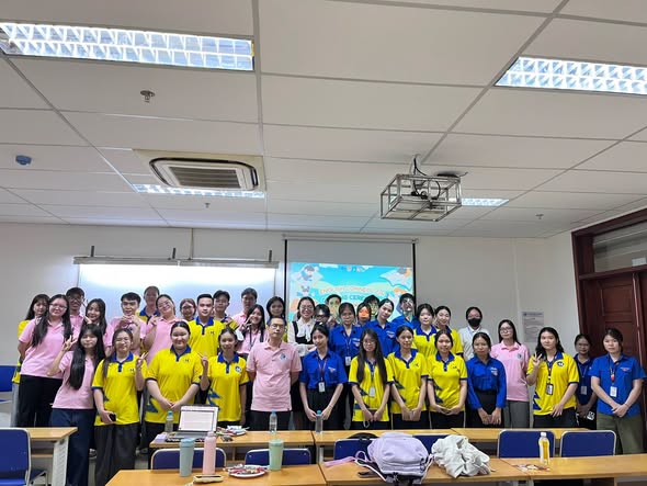UFM - Không gian chia sẻ Tiếng Anh: “English Connection” - Tuần 04