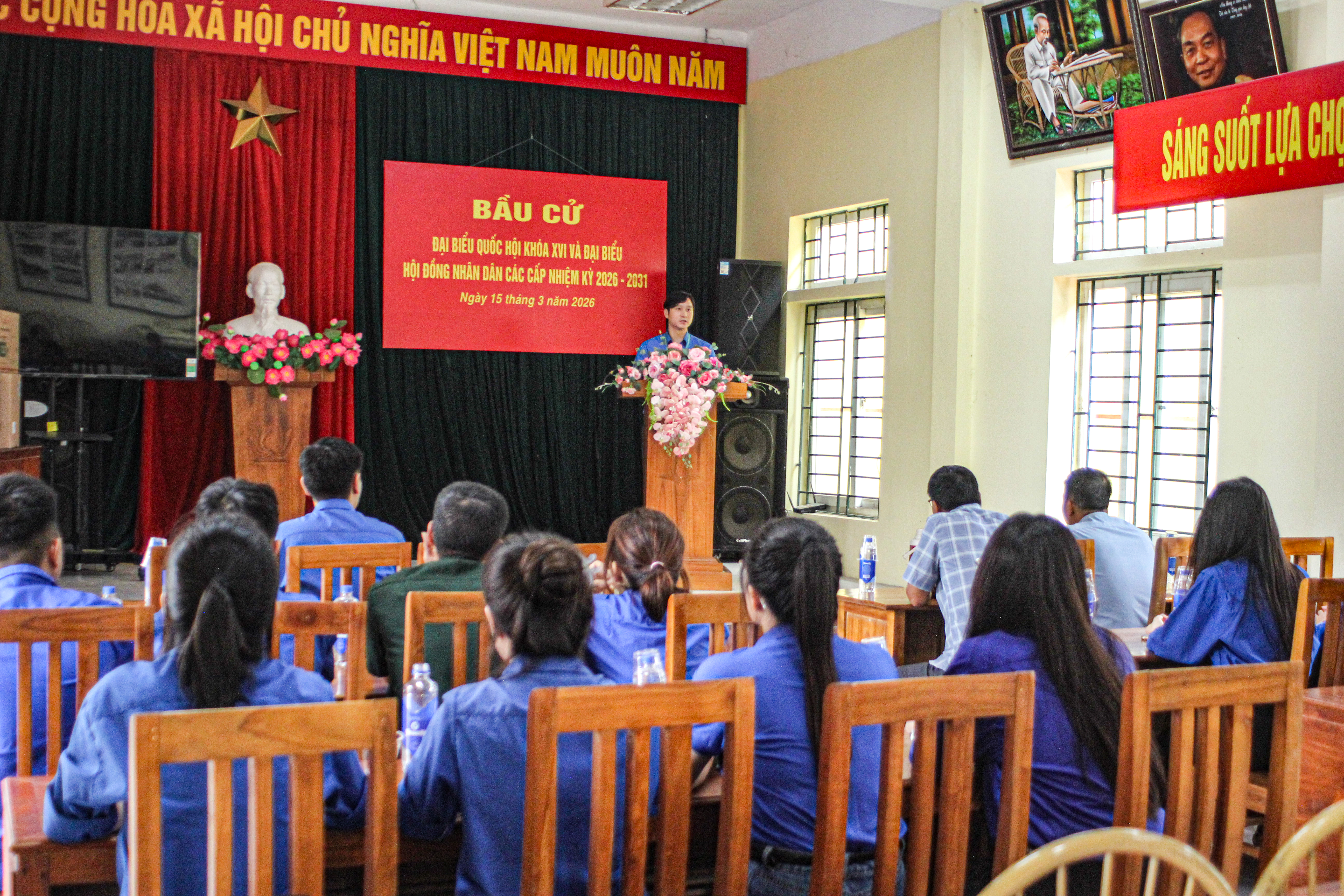 Buổi gặp mặt tại nhà văn hoá thôn Tam Đa, xã Yên Lãng, tỉnh Phú Thọ.