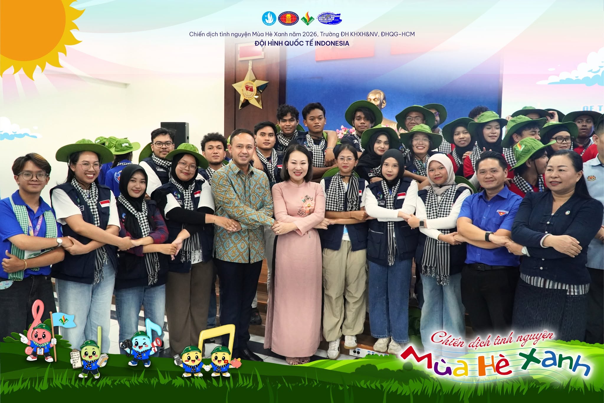 NHÌN LẠI LỄ ĐÓN TIẾP SINH VIÊN TÌNH NGUYỆN QUỐC TẾ THAM DỰ CHIẾN DỊCH MÙA HÈ XANH LẦN THỨ 33
