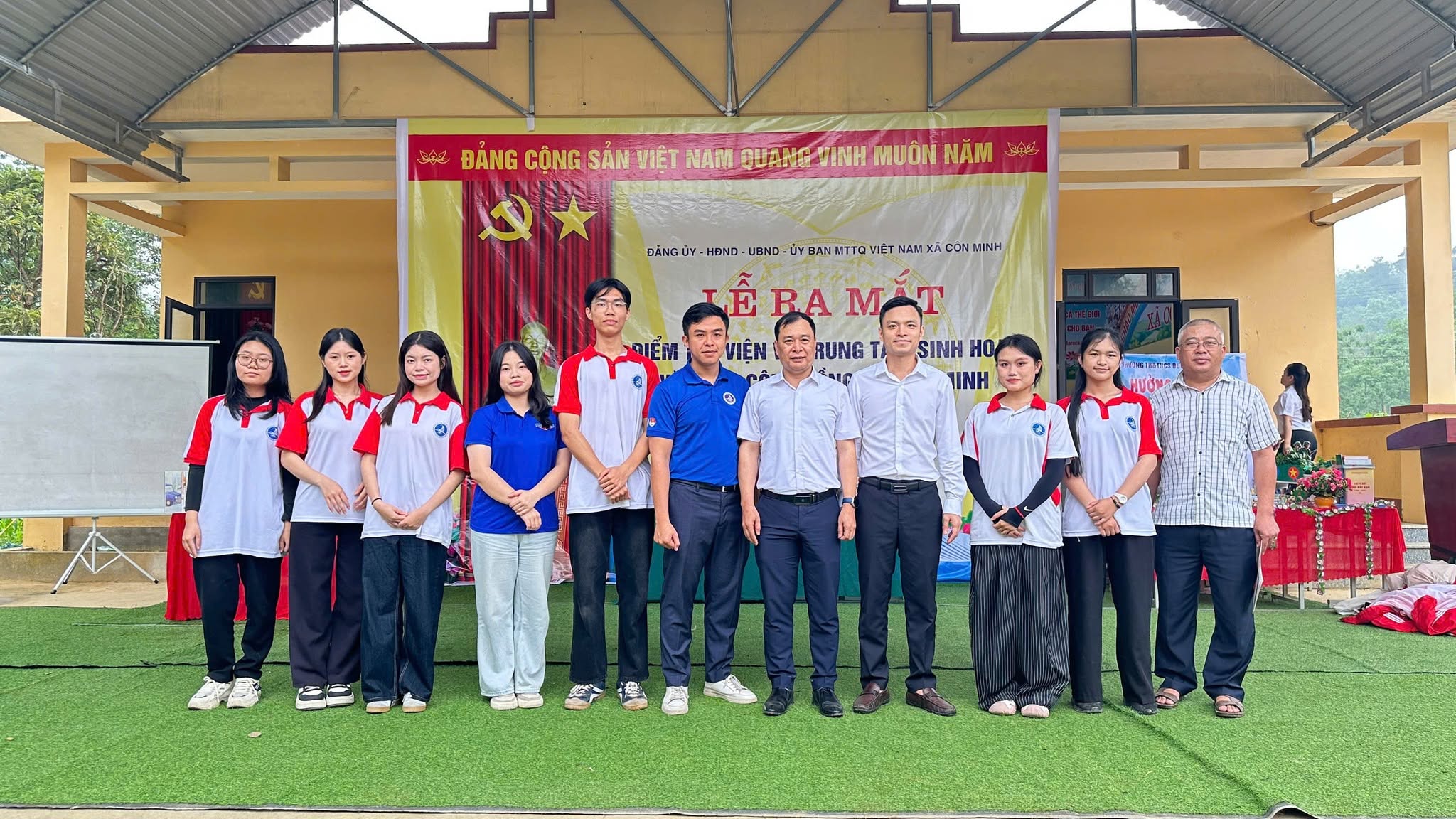 Hỗ trợ công tác thư viện số cho xã Sơn Dương