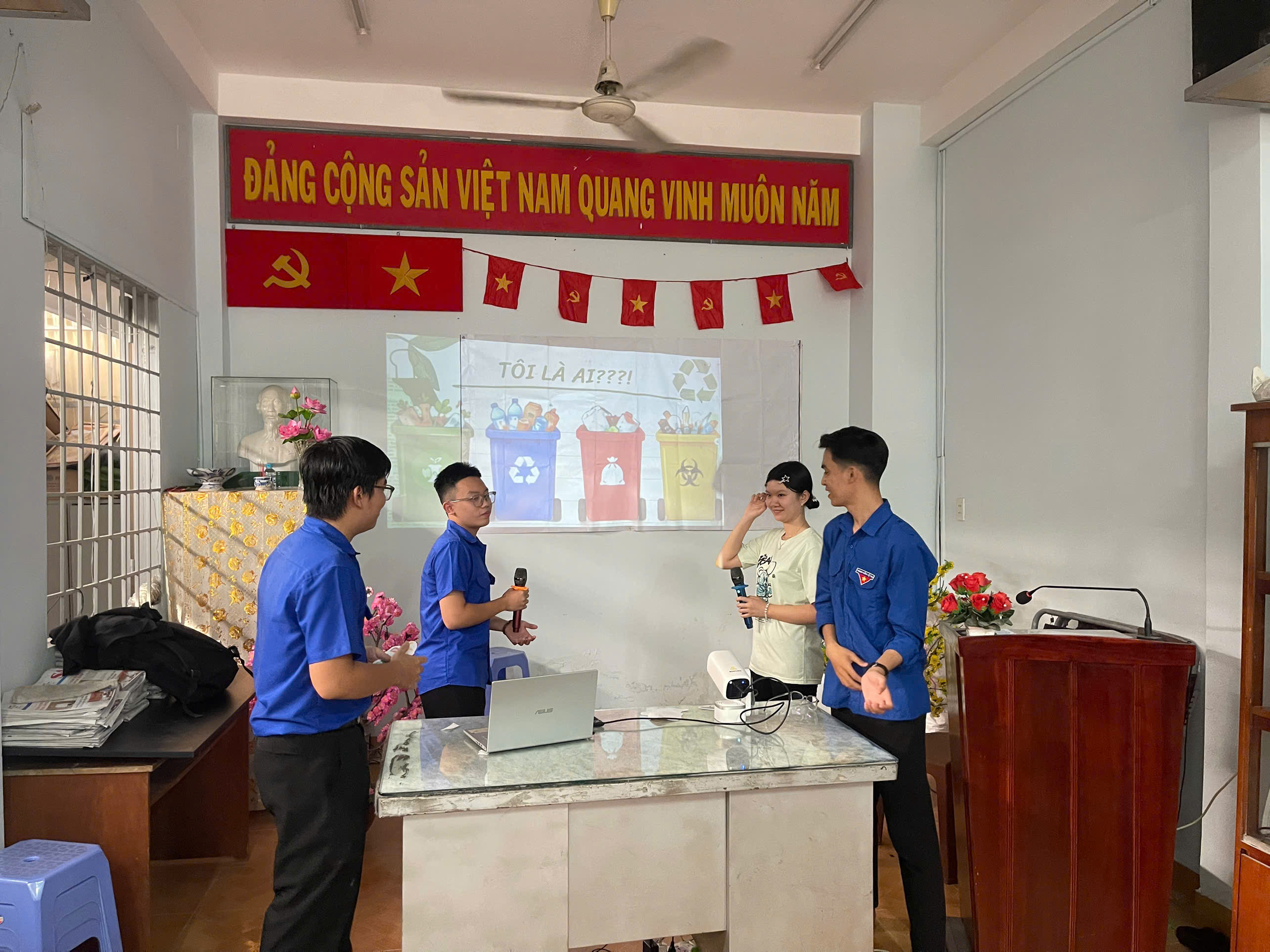 THANH NIÊN MÙA HÈ XANH - SINH HOẠT HÈ THIẾU NHI CHỦ ĐỀ: TUYÊN TRUYỀN PHÂN LOẠI RÁC THẢI TẠI NGUỒN