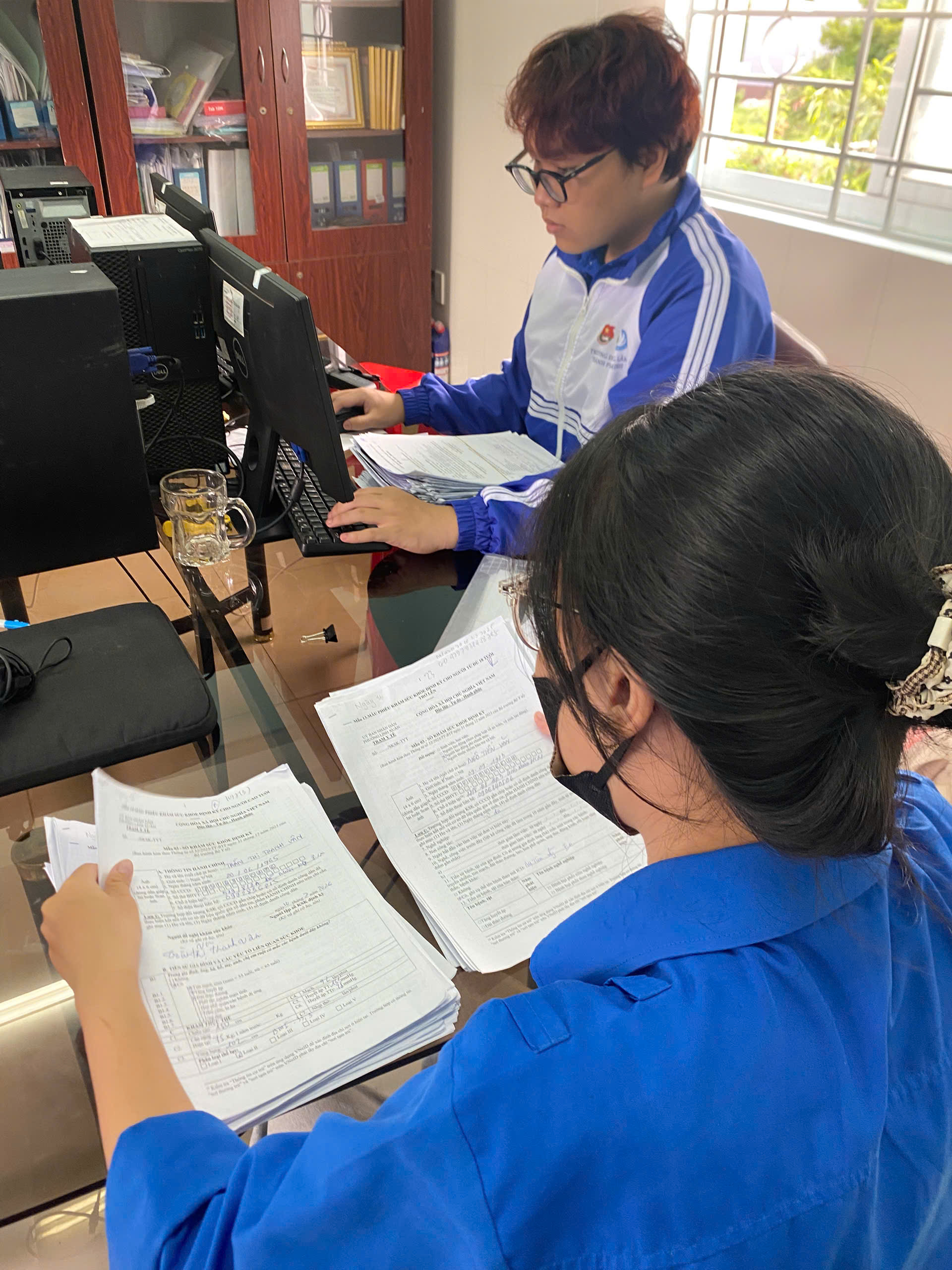 Hỗ trợ nhập liệu hồ sơ sức khỏe người dân tại Trạm Y Tế Phường Linh Xuân.