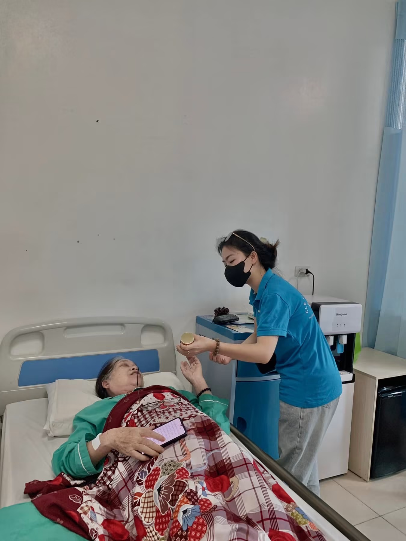 Hỗ trợ chăm sóc bệnh nhân