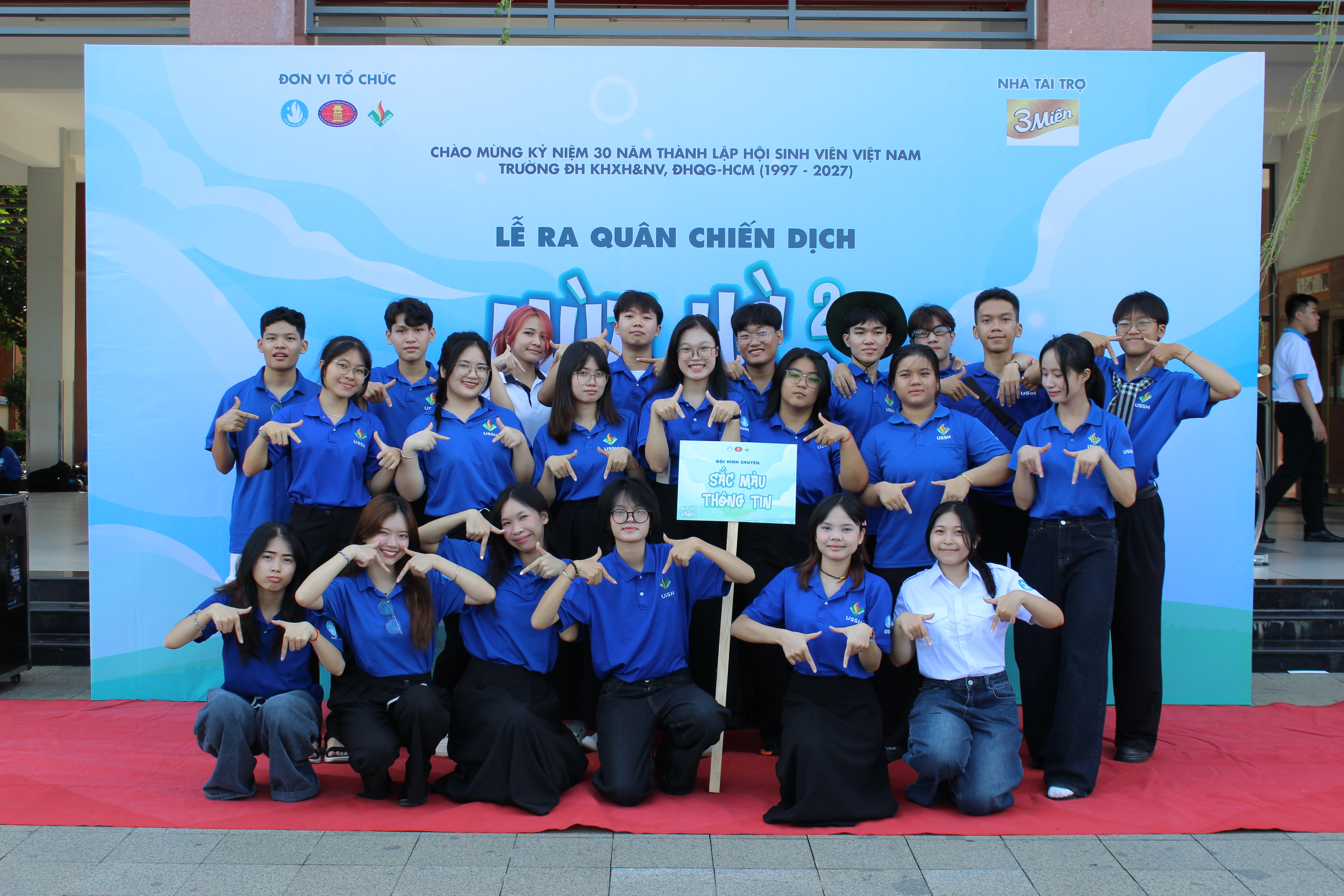 LỄ RA QUÂN CẤP TRƯỜNG