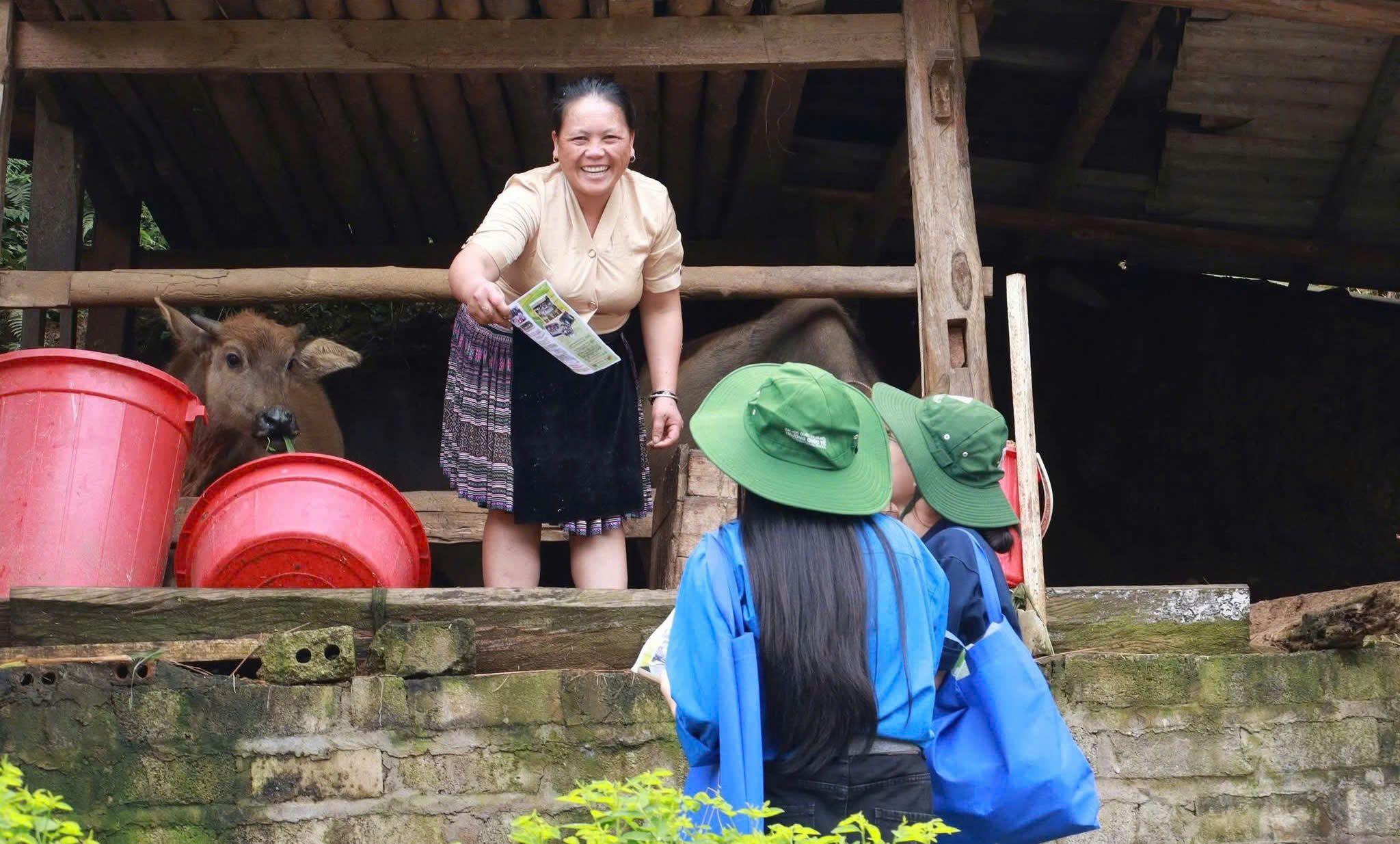 BẢN LÀNG MỞ CỬA, CÂU CHUYỆN MỞ LỜI 🏡