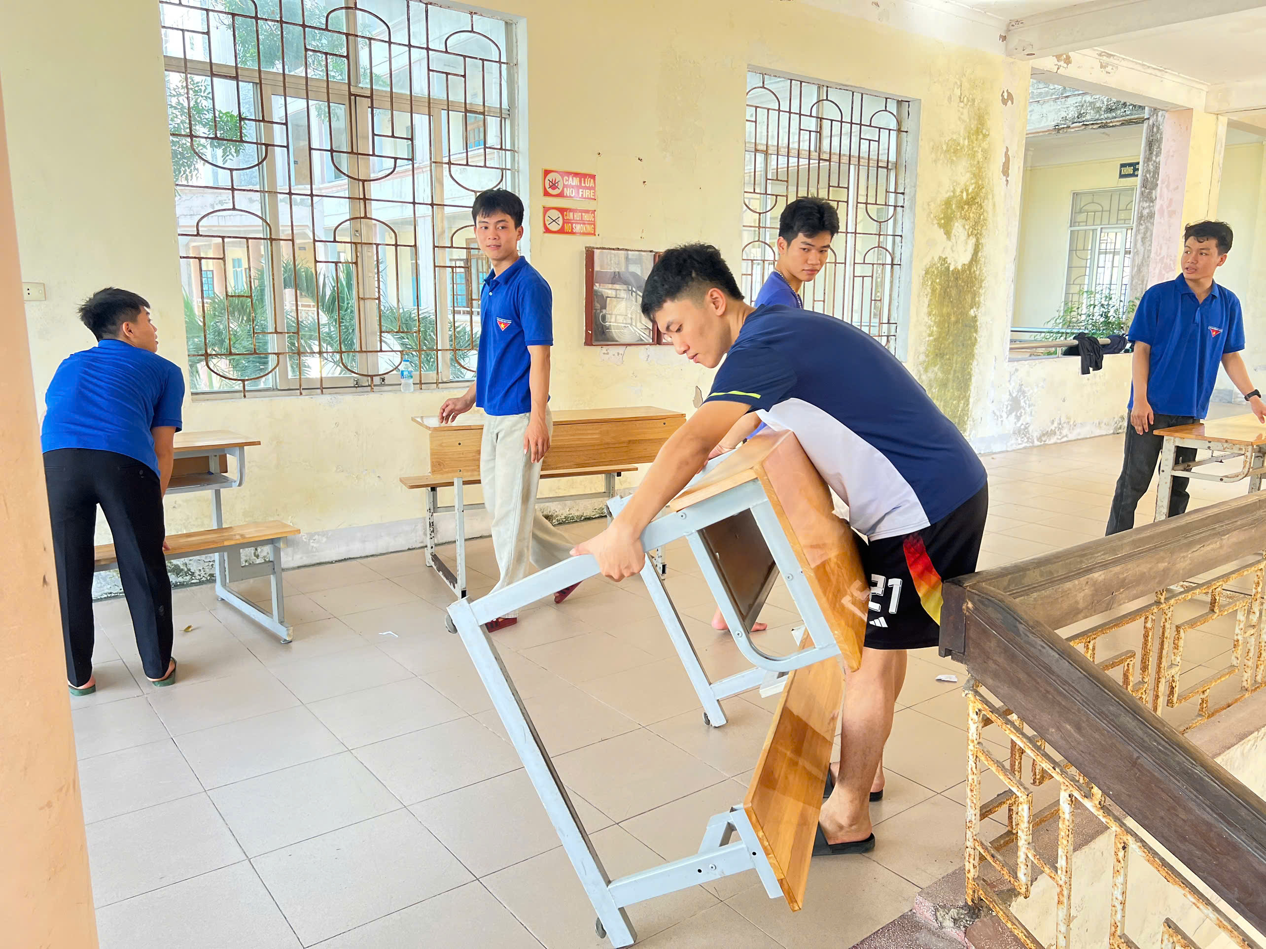 dọn dẹp vệ sinh trường học