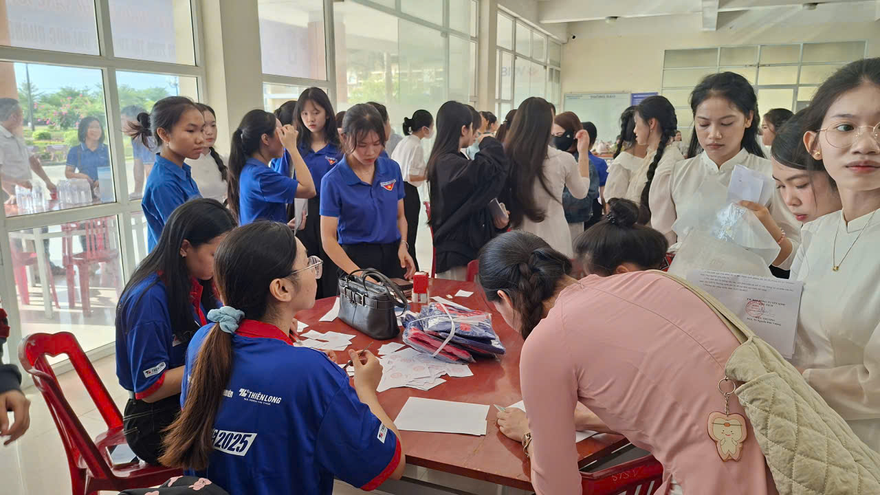 TIẾP SỨC MÙA THI NĂNG KHIẾU 2026