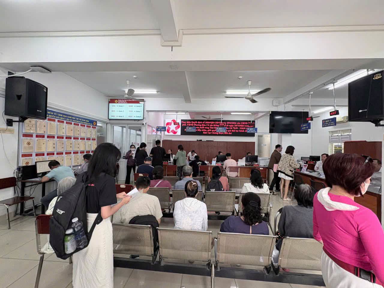 TIẾP NỐI HÀNH TRÌNH HỖ TRỢ NGƯỜI DÂN – ĐỘI HÌNH MÙA HÈ SỐ HCE TIẾP TỤC ĐỒNG HÀNH TẠI PHƯỜNG BÀN CỜ