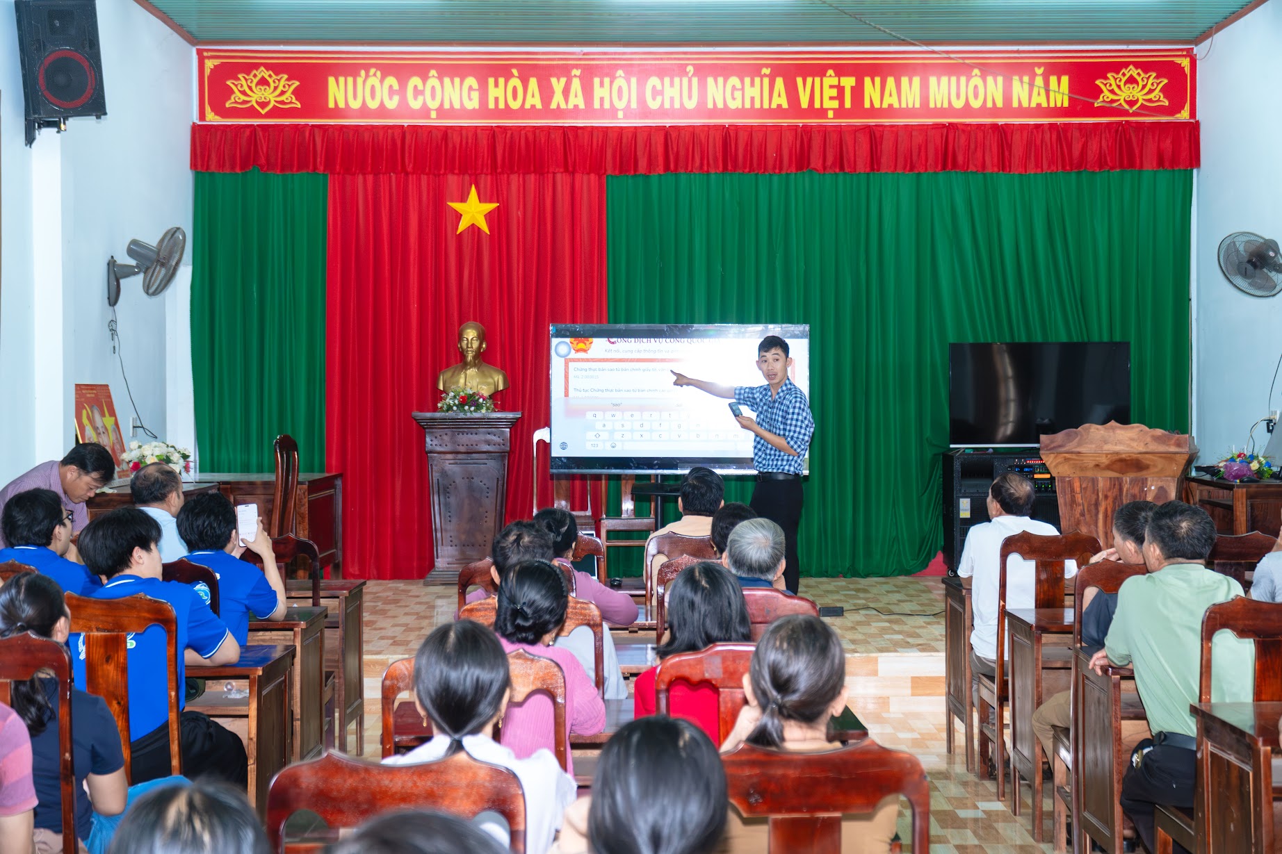 Ngày 4