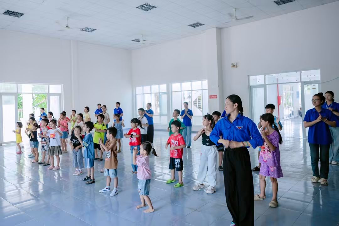 NHẢY CÙNG MÙA HÈ
