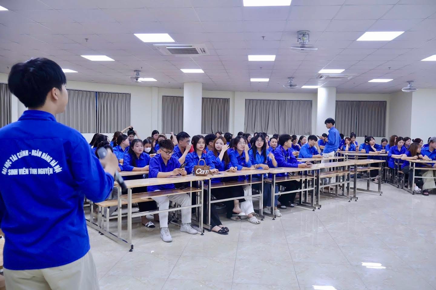 Họp triển khai Chiến dịch Mùa hè xanh 2026